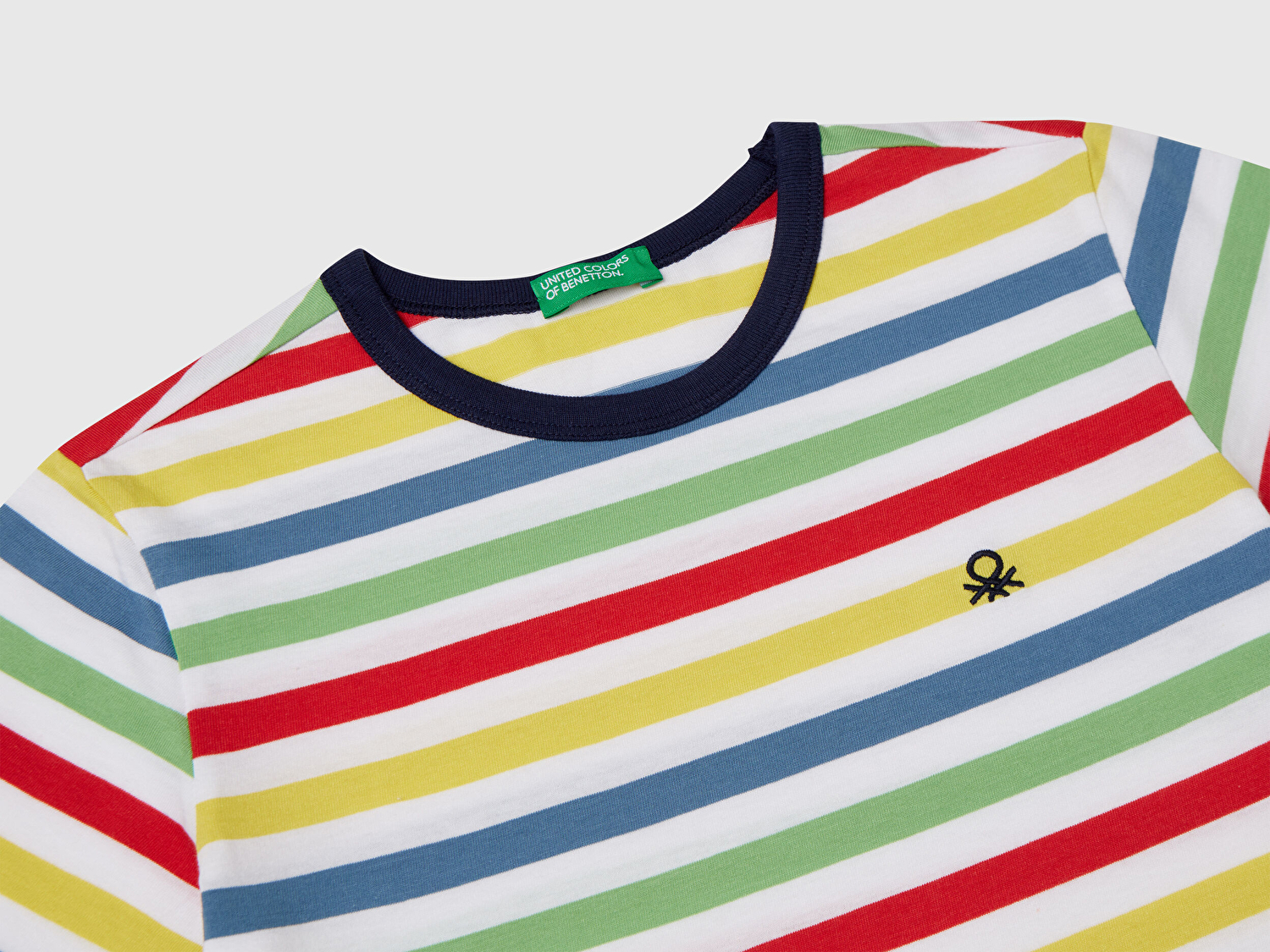 Benetton Erkek Çocuk Renkli Mix Çizgili Önü Logo İşlemeli T-Shirt