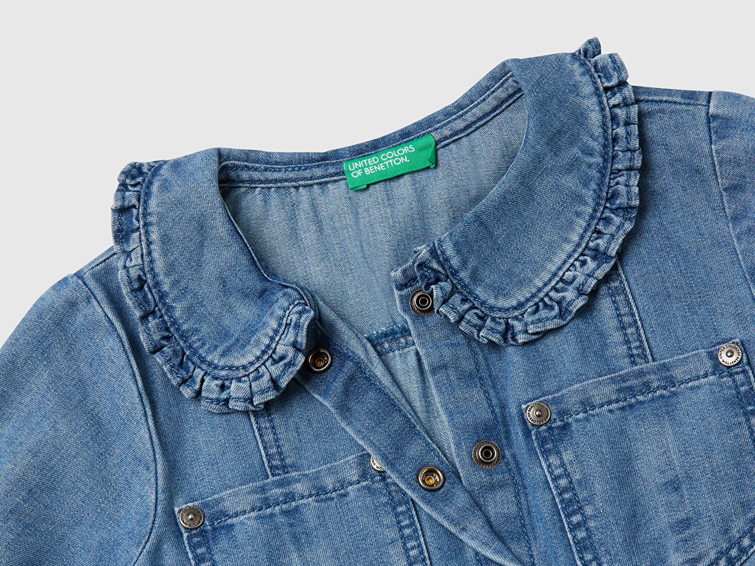 Benetton Kız Bebek Denim Önü Çıtçıt Düğmeli Yama Cepli Kısa Kollu Denim Elbise