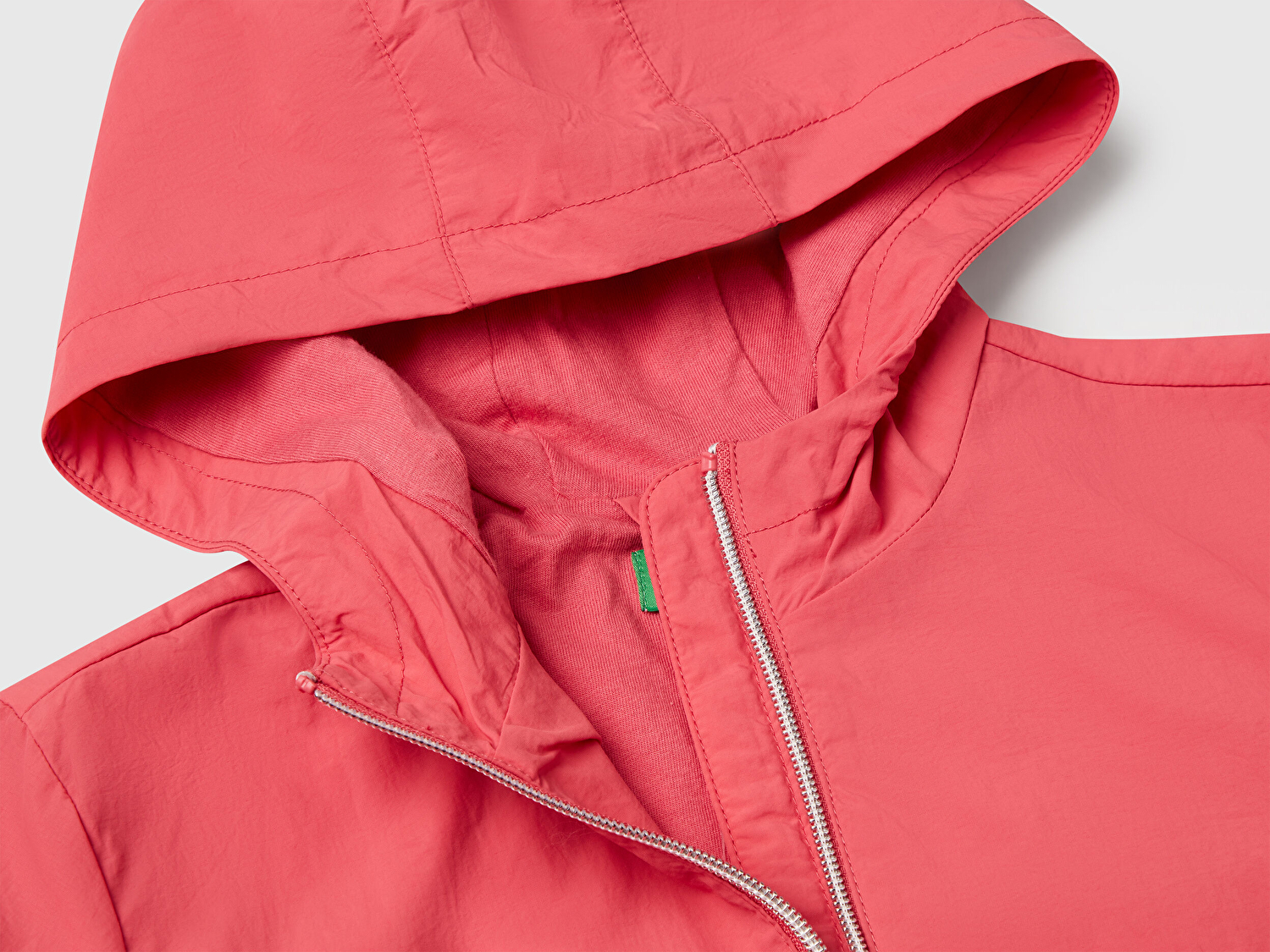 Benetton Kız Çocuk Fuşya Simli Logo Detaylı Kapüşonlu Yağmurluk