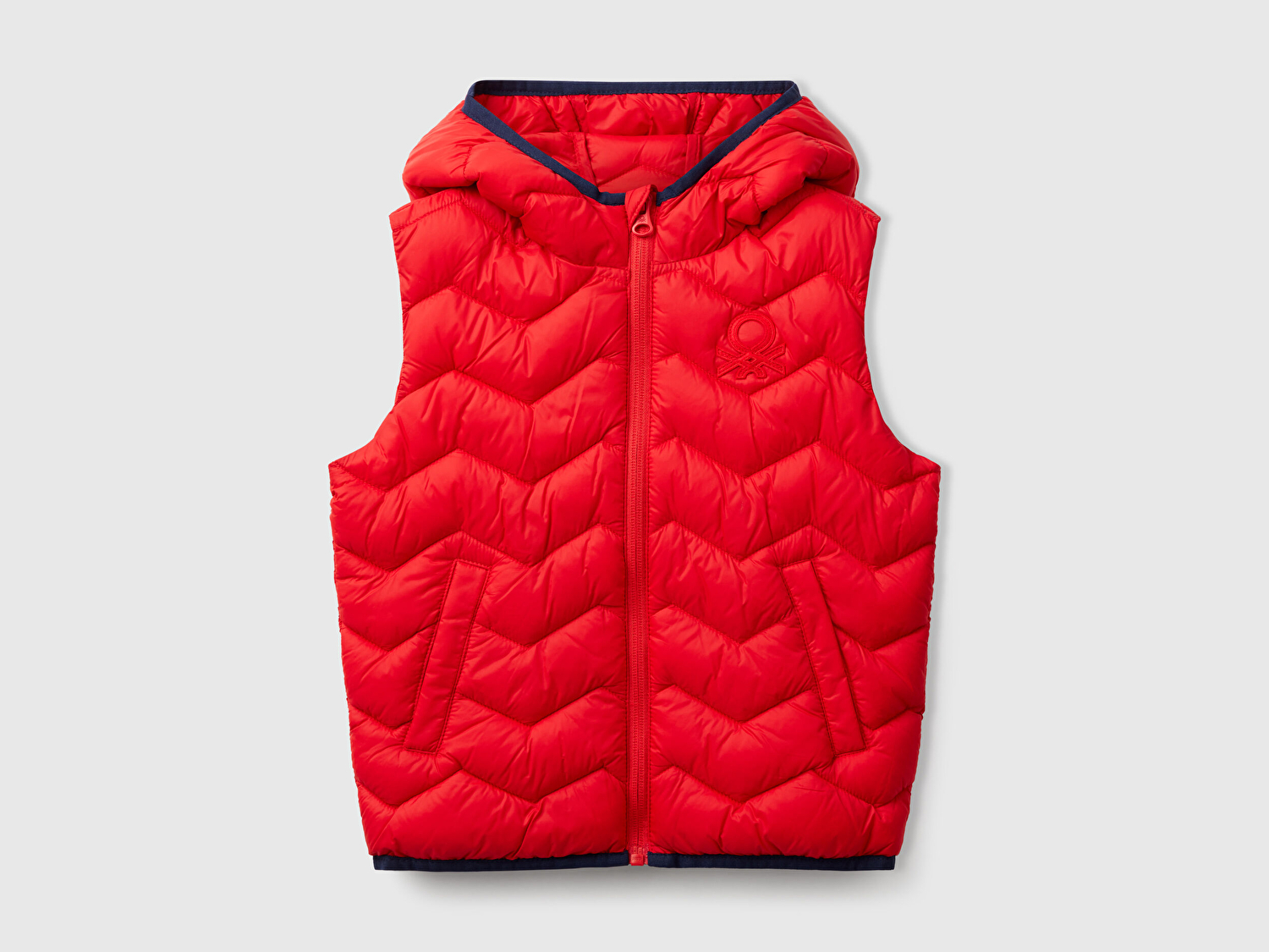 Benetton Erkek Bebek Kırmızı Logo Detaylı Kapüşonlu Yelek