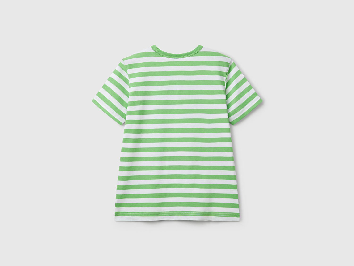 Benetton Erkek Çocuk Fıstık Yeşili Çizgili Önü Logo İşlemeli T-Shirt