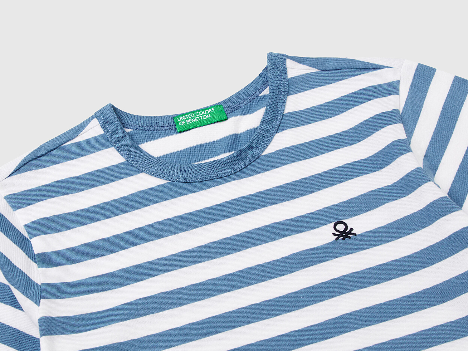 Benetton Erkek Çocuk Mavi Çizgili Önü Logo İşlemeli T-Shirt