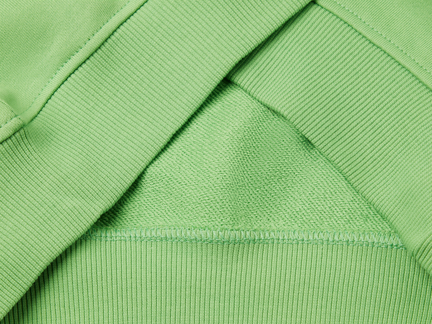 Benetton Erkek Çocuk Fıstık Yeşili Baskılı Manşetli Bisiklet Yaka Sweatshirt