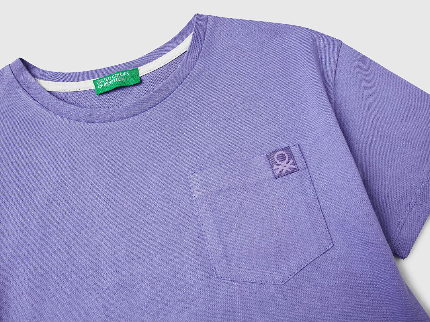 Benetton Kız Çocuk Mor Arkası Baskılı Yama Cepli T-Shirt