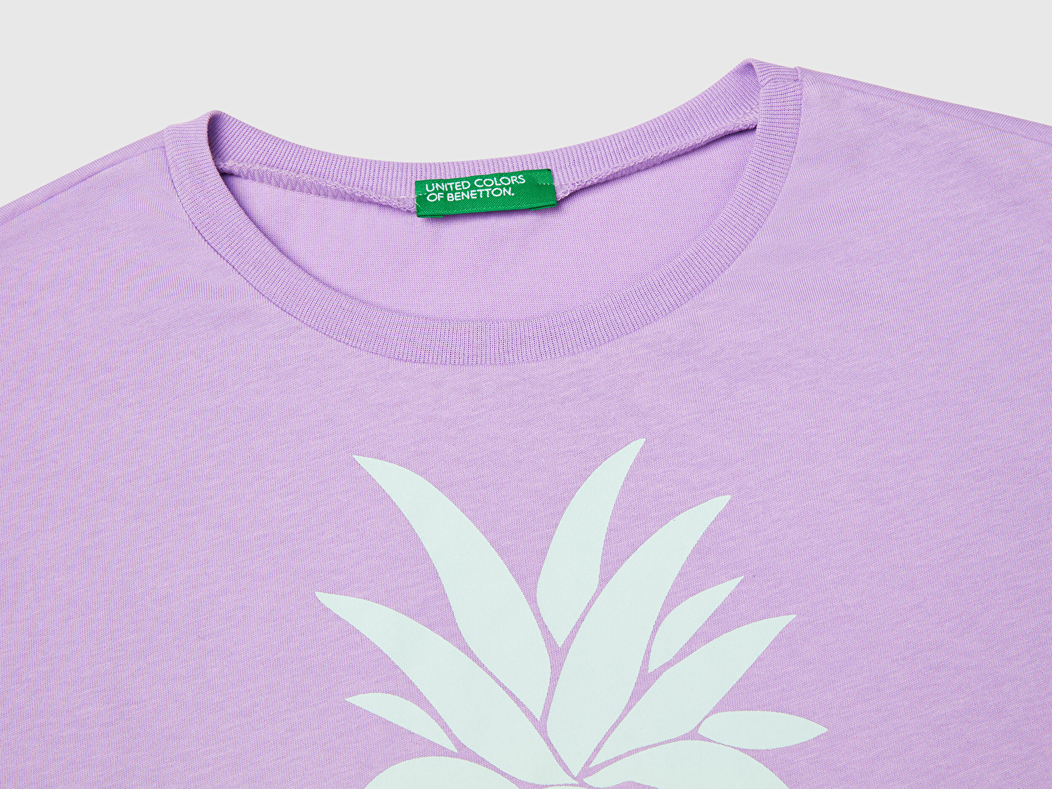 Benetton Kız Çocuk Lila Grafik Baskılı Kısa Kollu T-Shirt