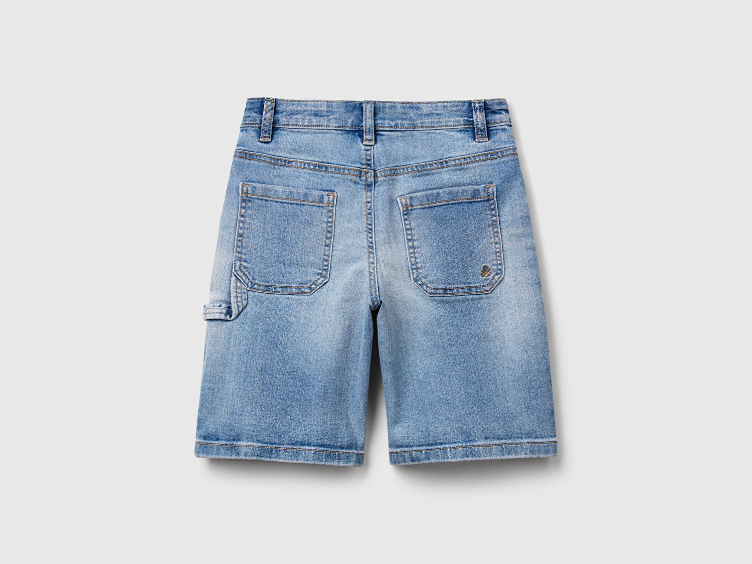 Benetton Erkek Çocuk Açık Denim Taş Yıkama Straight Fit Denim Bermuda Şort