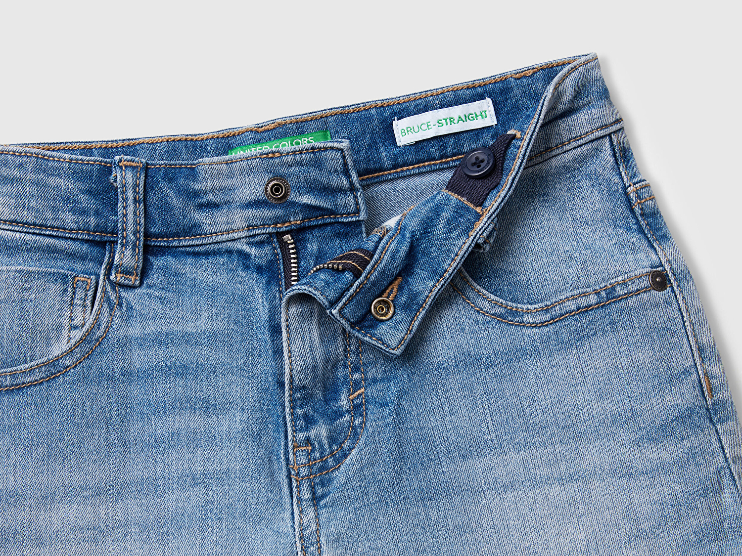 Benetton Erkek Çocuk Açık Denim Taş Yıkama Straight Fit Denim Bermuda Şort