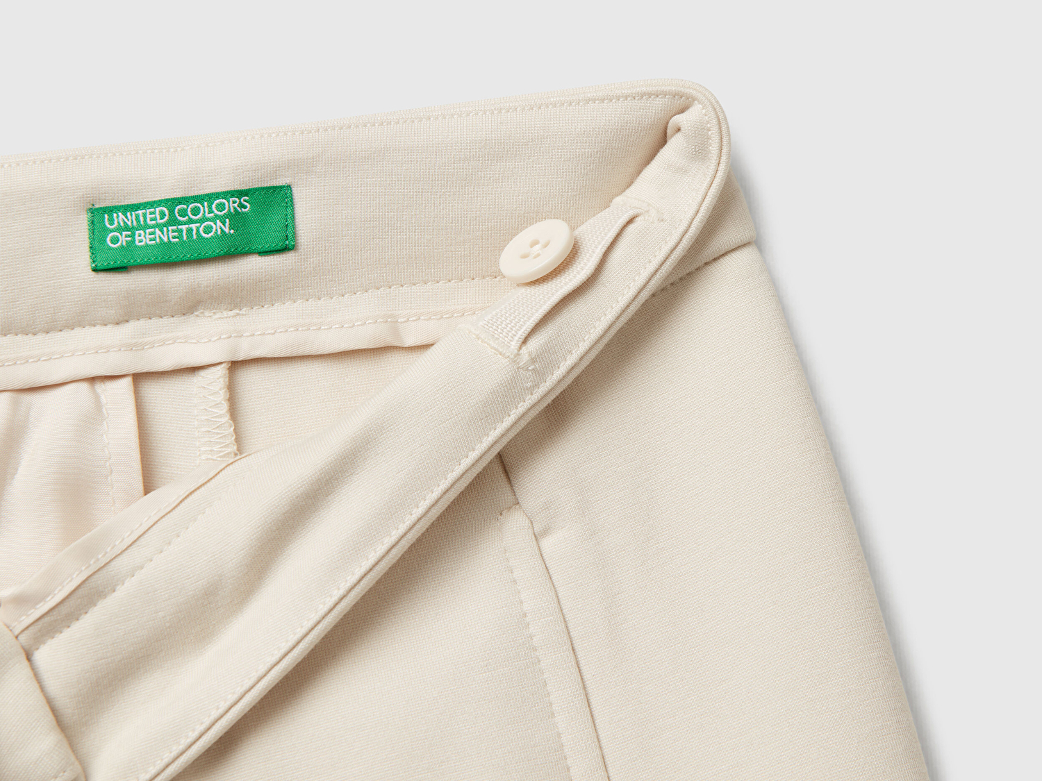 Benetton Kız Çocuk Krem Viskoz Karışımlı Yanları Yırtmaçlı Milano Dikişli Pantolon