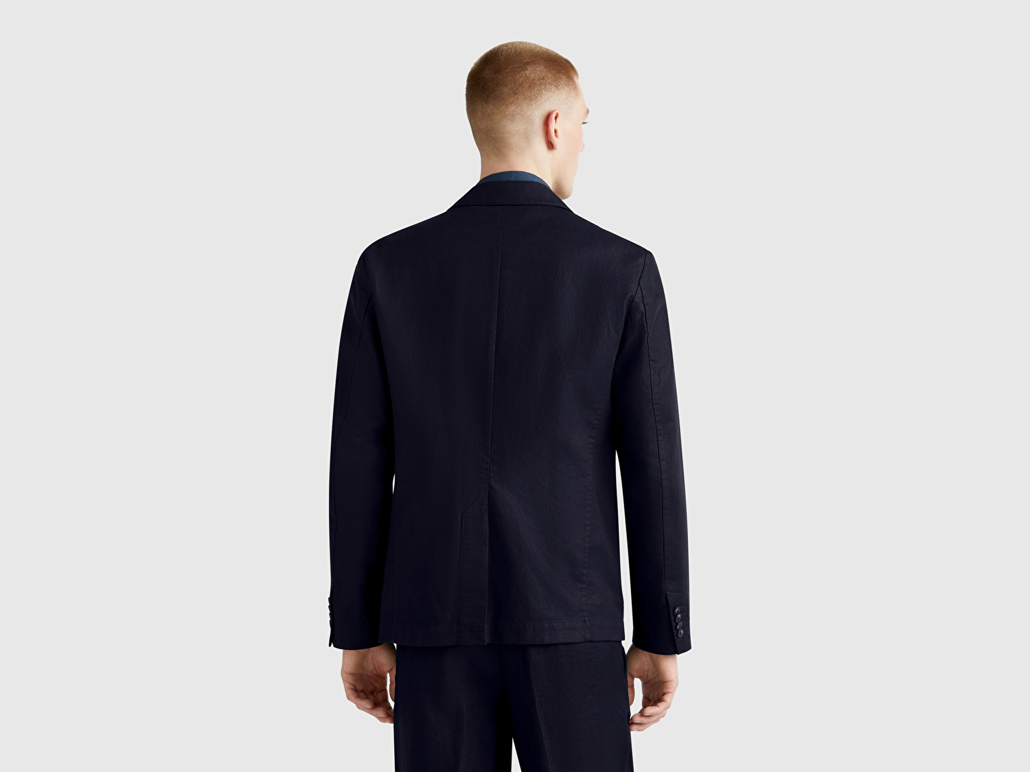 Benetton Erkek Lacivert Keten Karışımlı Biyeli Cep Detaylı Çift Düğmeli Blazer Ceket