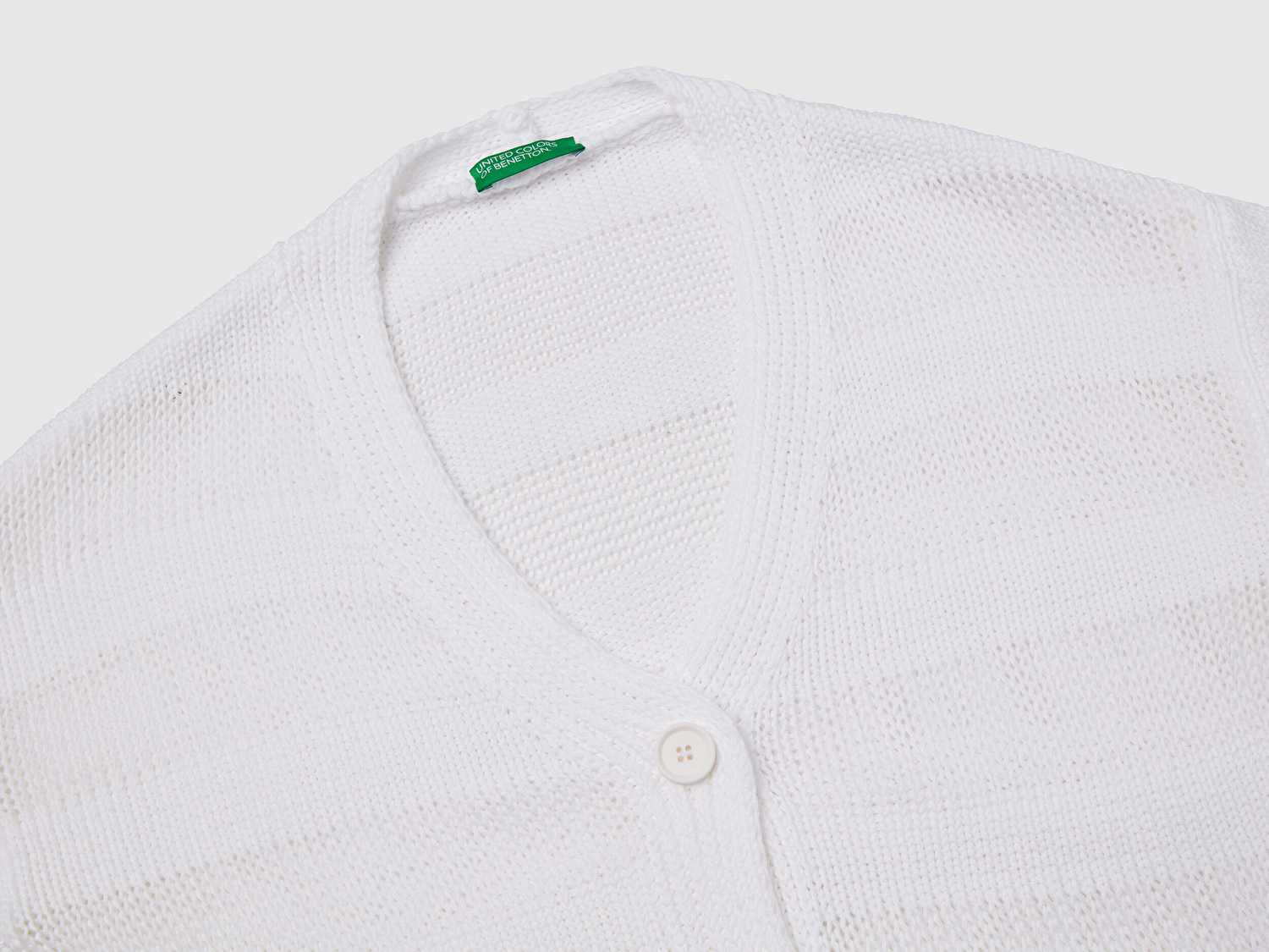 Benetton Kadın Beyaz %100 Pamuk Şerit Efektli Düşük Omuzlu Örme Relax Fit Hırka