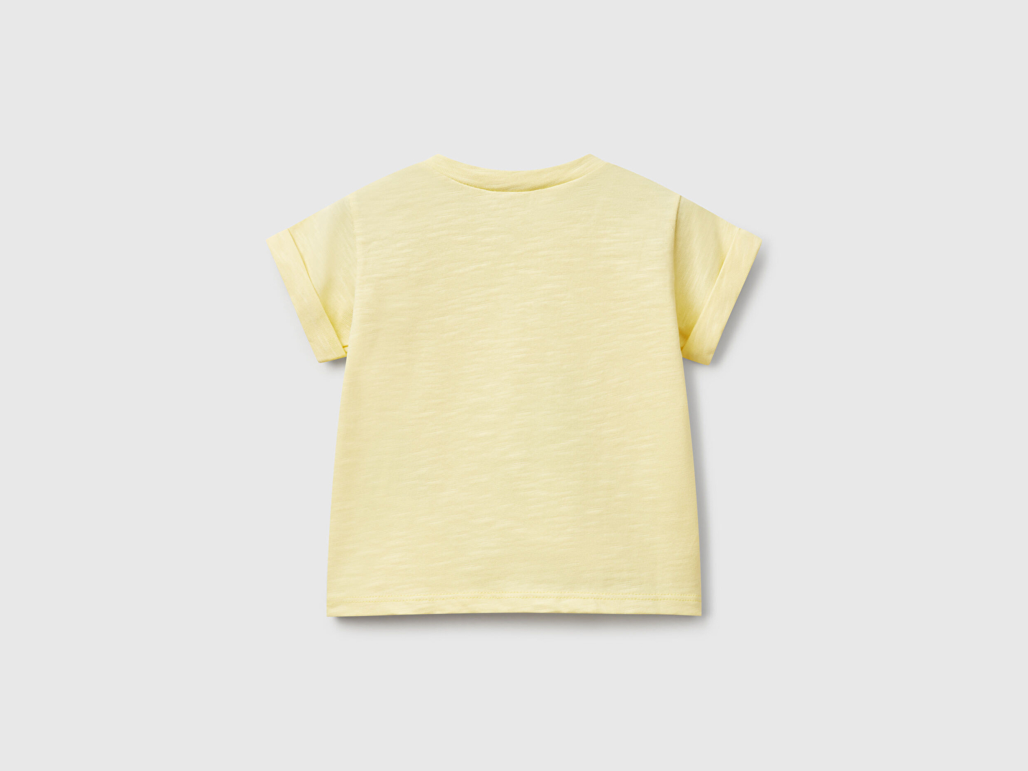 Benetton Bebek Sarı Önü Baskılı Omzu Çıtçıtlı Manşet Detaylı T-Shirt