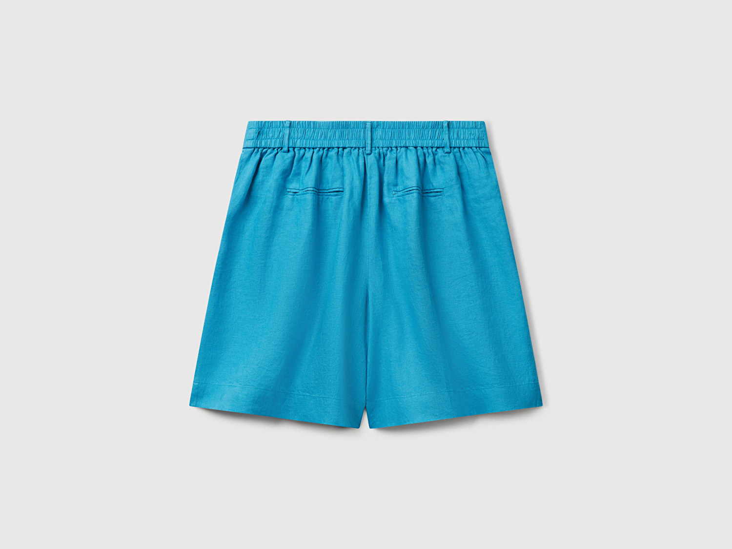 Benetton Kadın Mavi %100 Keten Arka Beli Lastikli Pileli Relax Fit Bermuda Şort