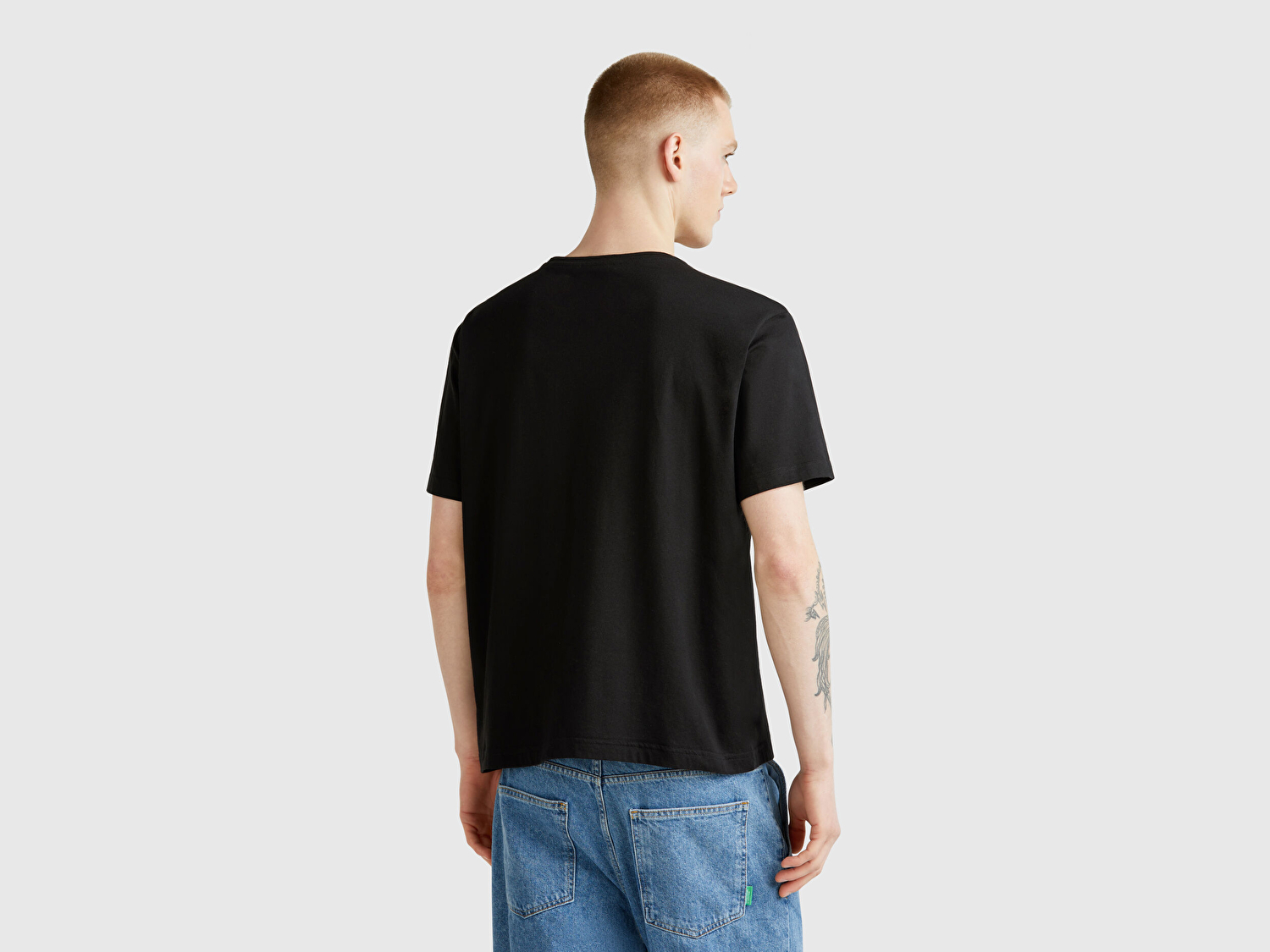 Benetton Erkek Siyah %100 Koton Bisiklet Yaka T-Shirt
