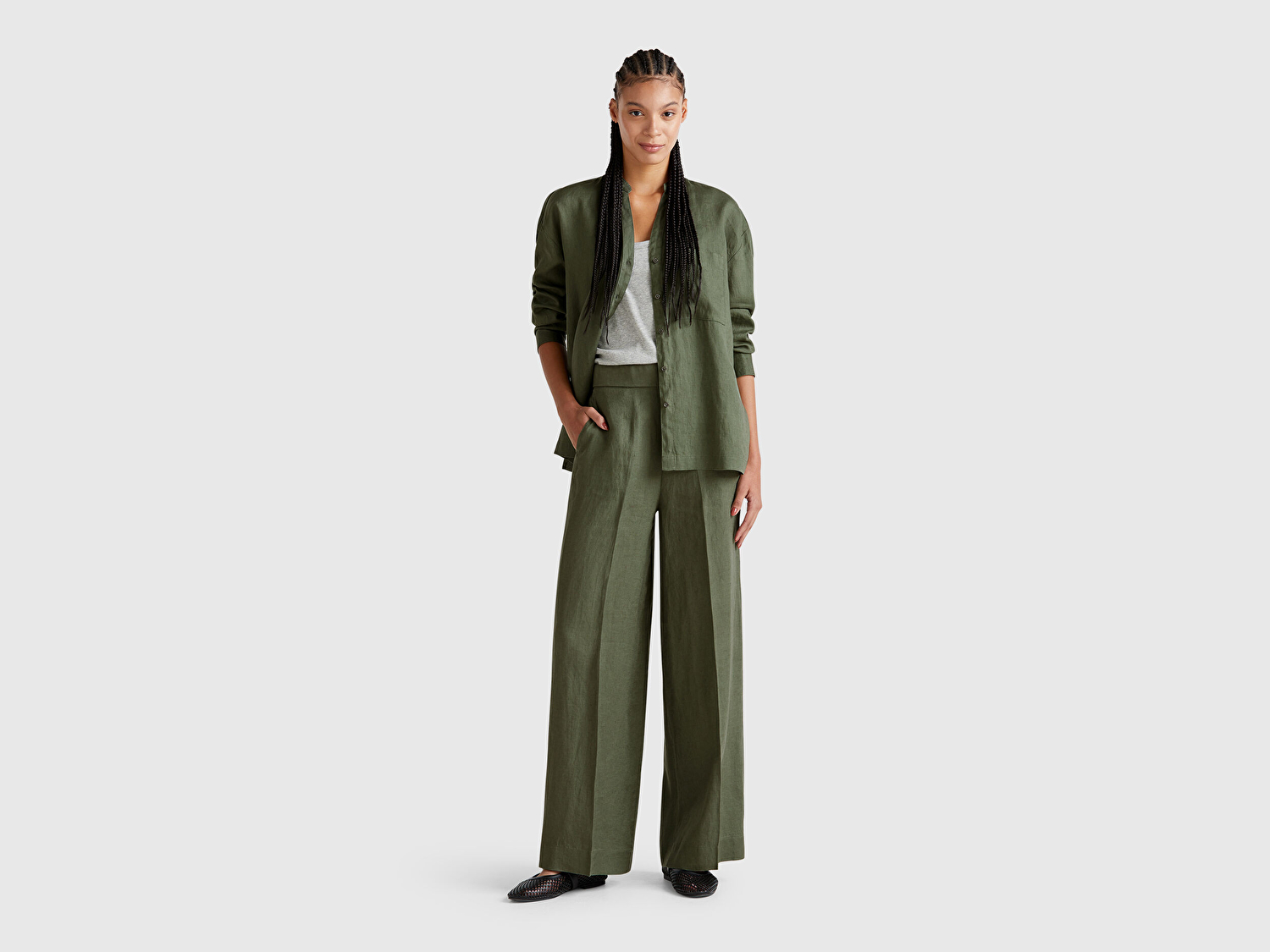 Benetton Kadın Haki %100 Keten Sol Önü Cepli Oversize Mandarin Yaka Gömlek