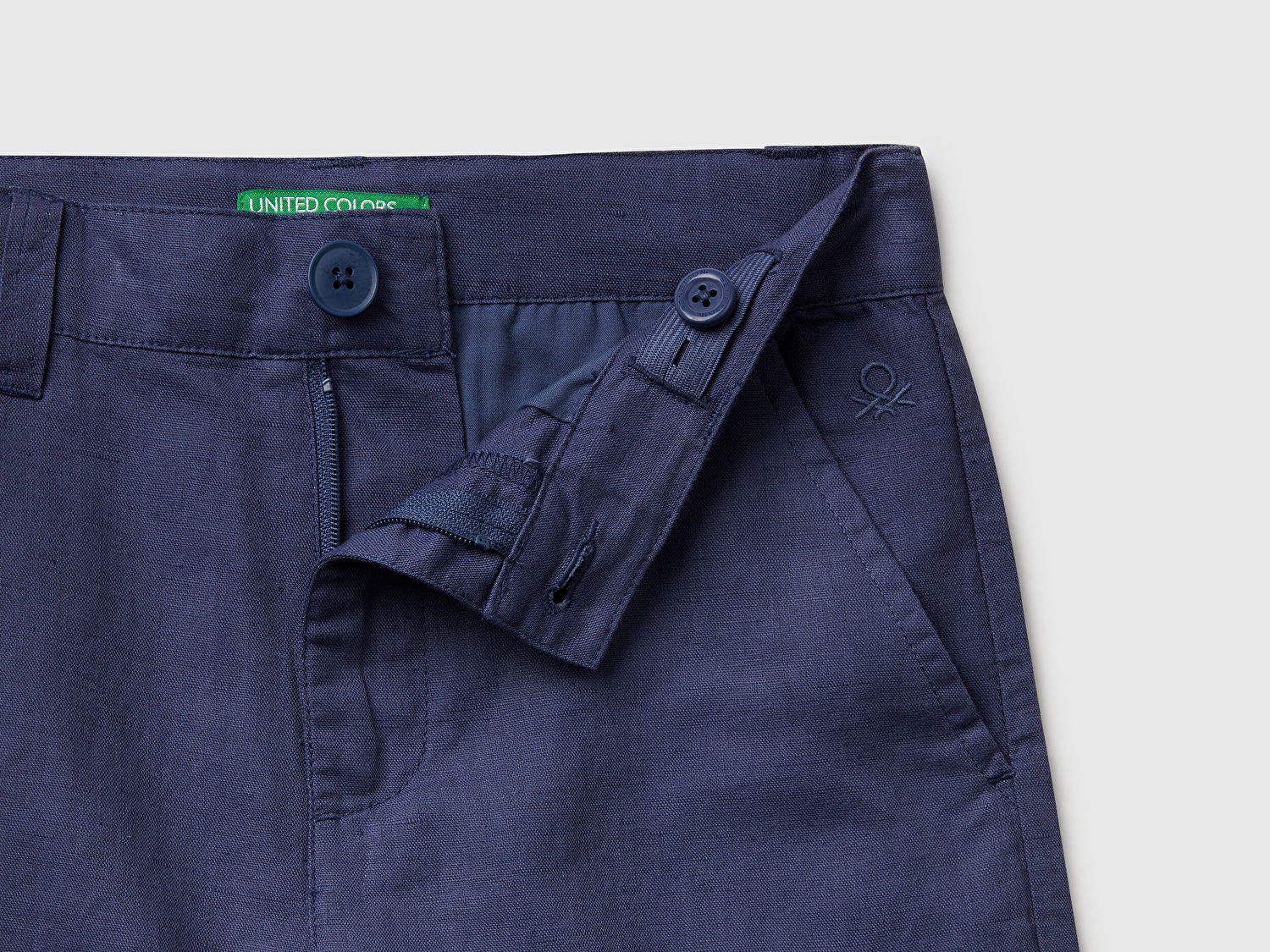 Benetton Erkek Çocuk Lacivert Keten Karışımlı Paçası Kıvrılmış Relax Fit Pantolon