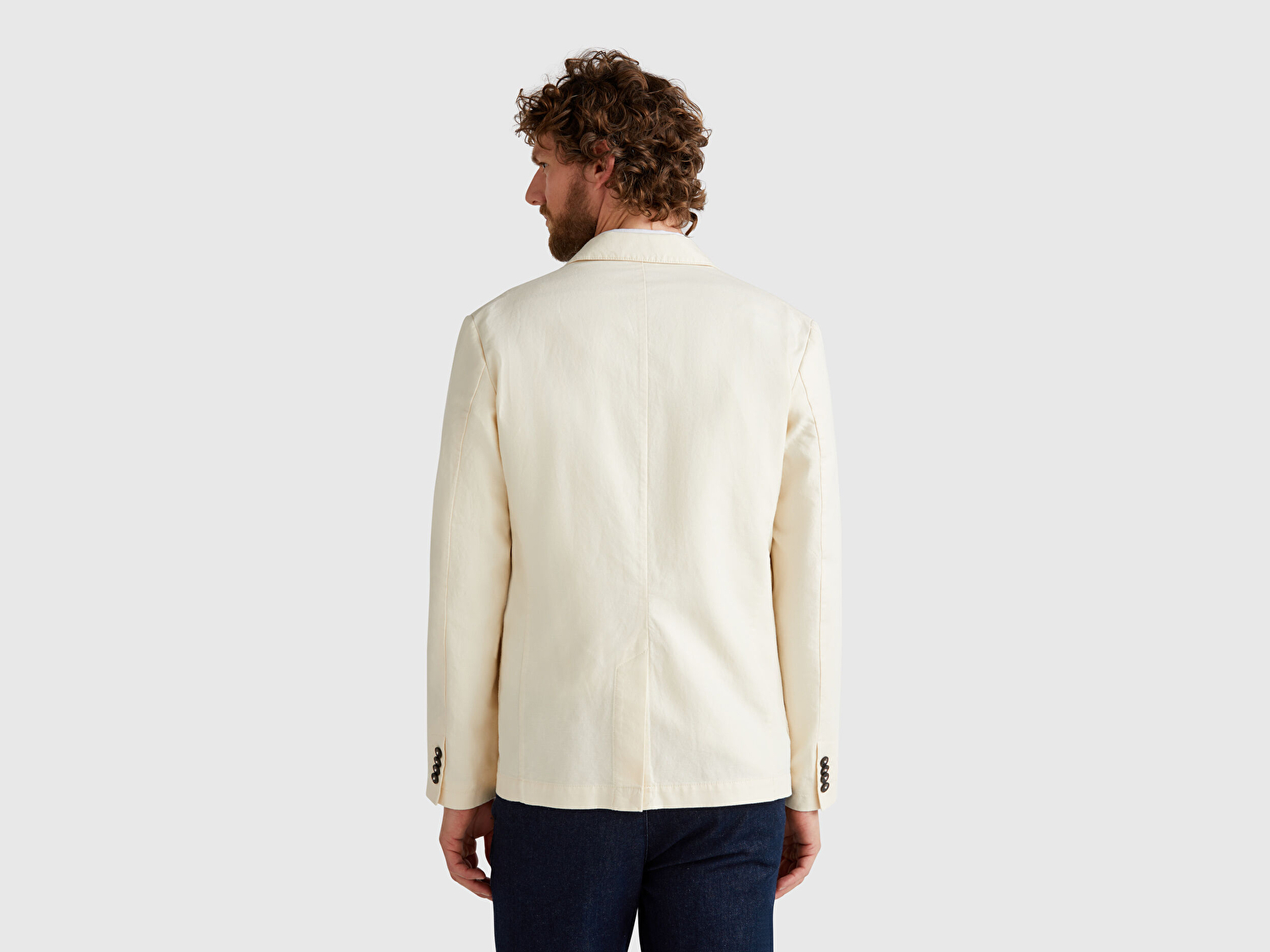 Benetton Erkek Bej Keten Karışımlı Biyeli Cep Detaylı Çift Düğmeli Blazer Ceket
