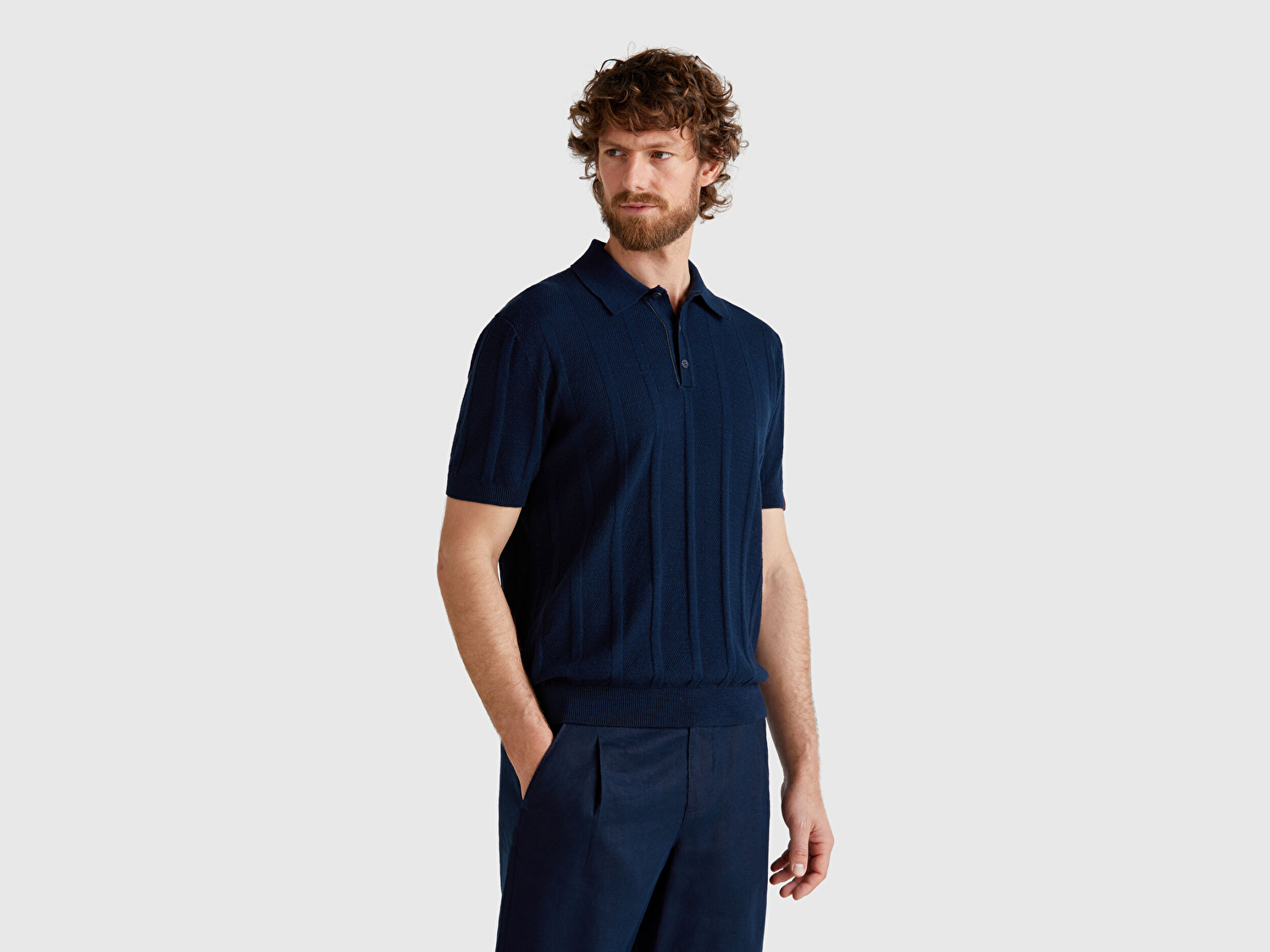 Benetton Erkek Lacivert Keten Karışımlı Kontrastlı Düğmeli Regular Fit Polo Yaka Kazak