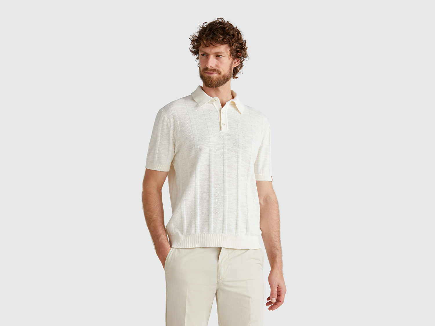 Benetton Erkek Krem Keten Karışımlı Kontrastlı Düğmeli Regular Fit Polo Yaka Kazak