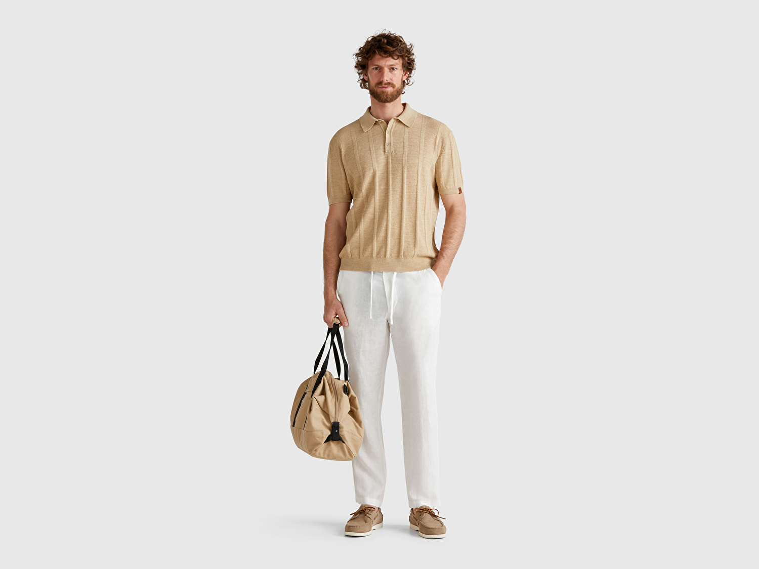Benetton Erkek Bej Keten Karışımlı Kontrastlı Düğmeli Regular Fit Polo Yaka Kazak