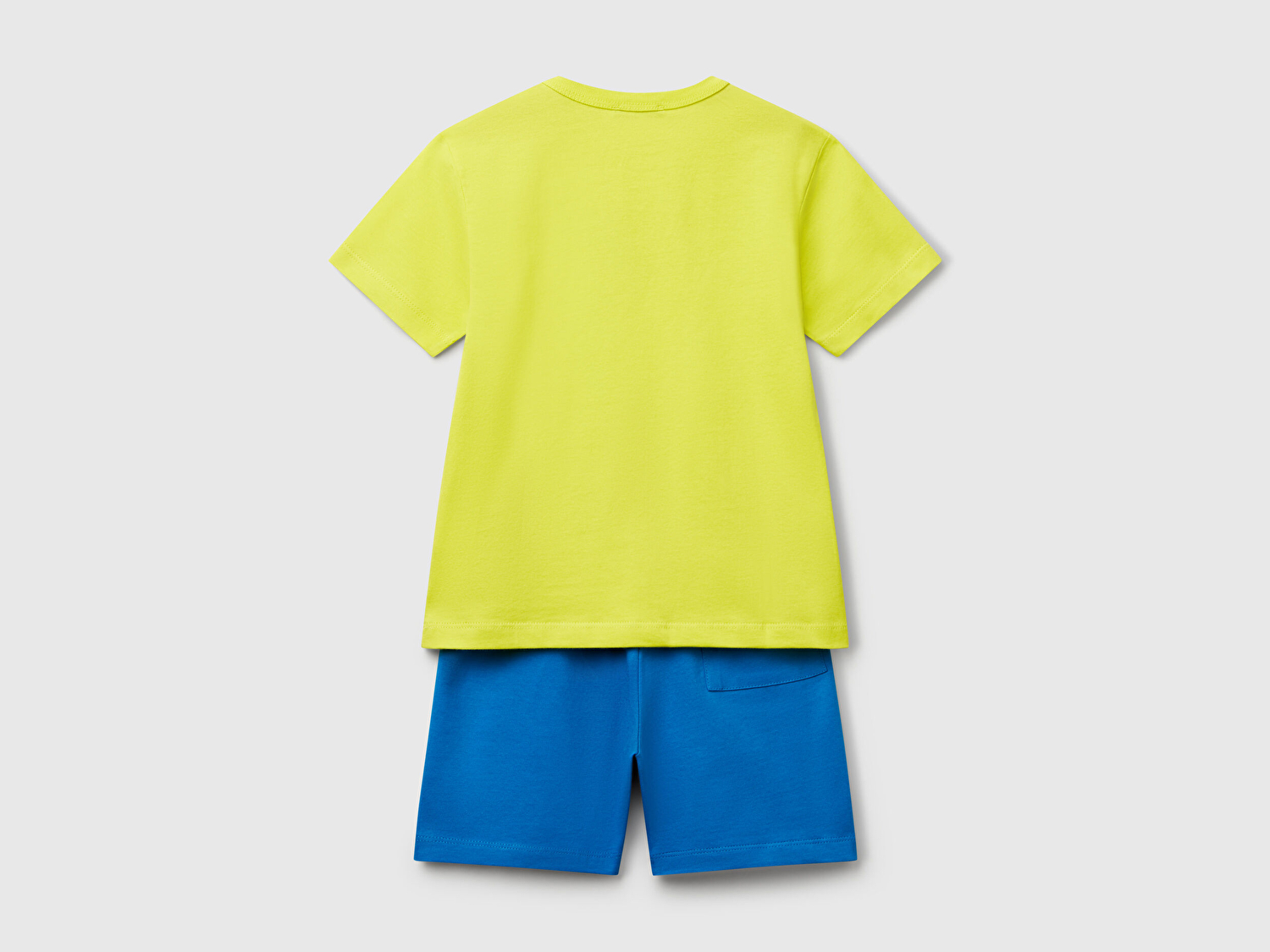 Benetton Erkek Bebek Sarı Önü Logo Baskılı T-Shirt ve Büzgü İpli Bermuda Şort Takım