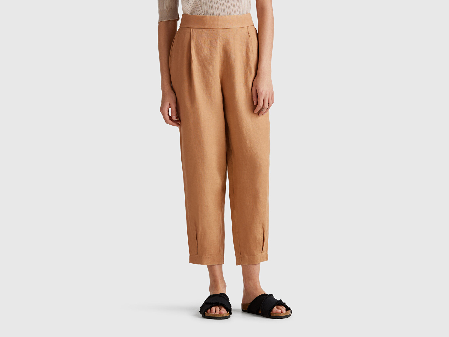 Benetton Kadın Bej %100 Keten Arka Beli Lastikli Paçası Dar Relax Fit Pantolon