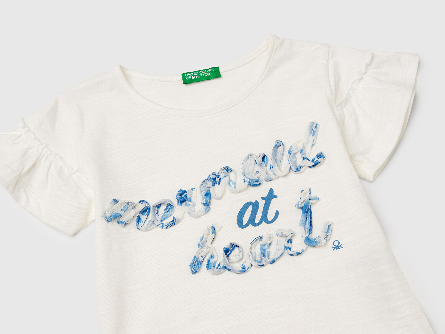 Benetton Kız Bebek Beyaz Önü Baskılı Kolu Fırfırlı Boxy Fit T-Shirt