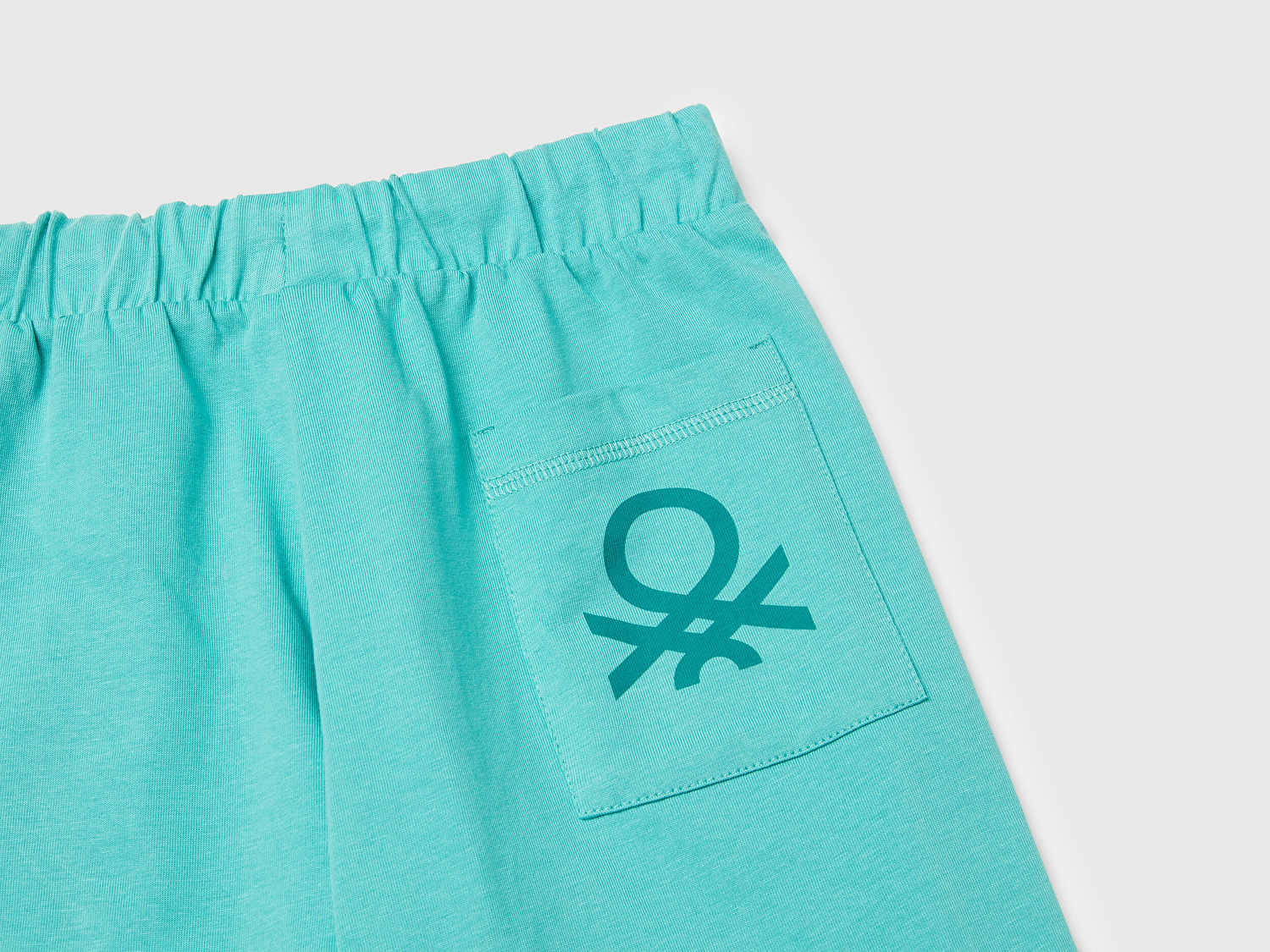 Benetton Erkek Çocuk Mint Yeşili Arka Cebi Logo Baskılı Beli İpli Şort