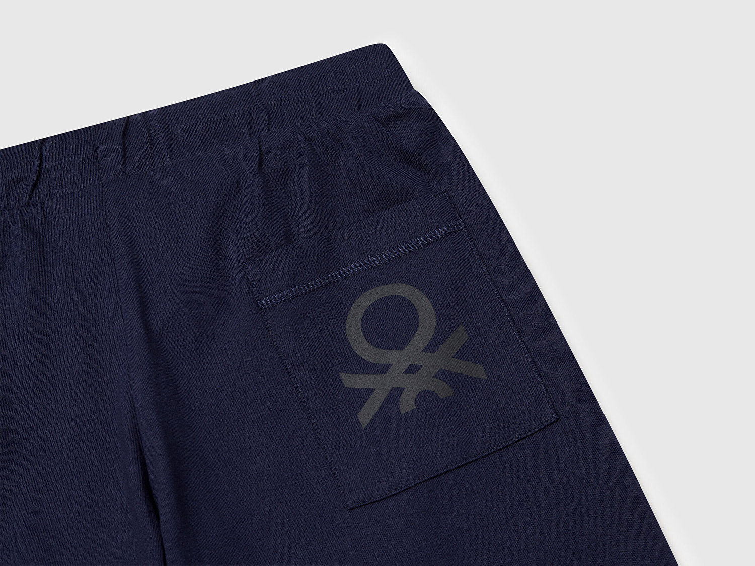 Benetton Erkek Çocuk Lacivert Arka Cebi Logo Baskılı Beli İpli Şort