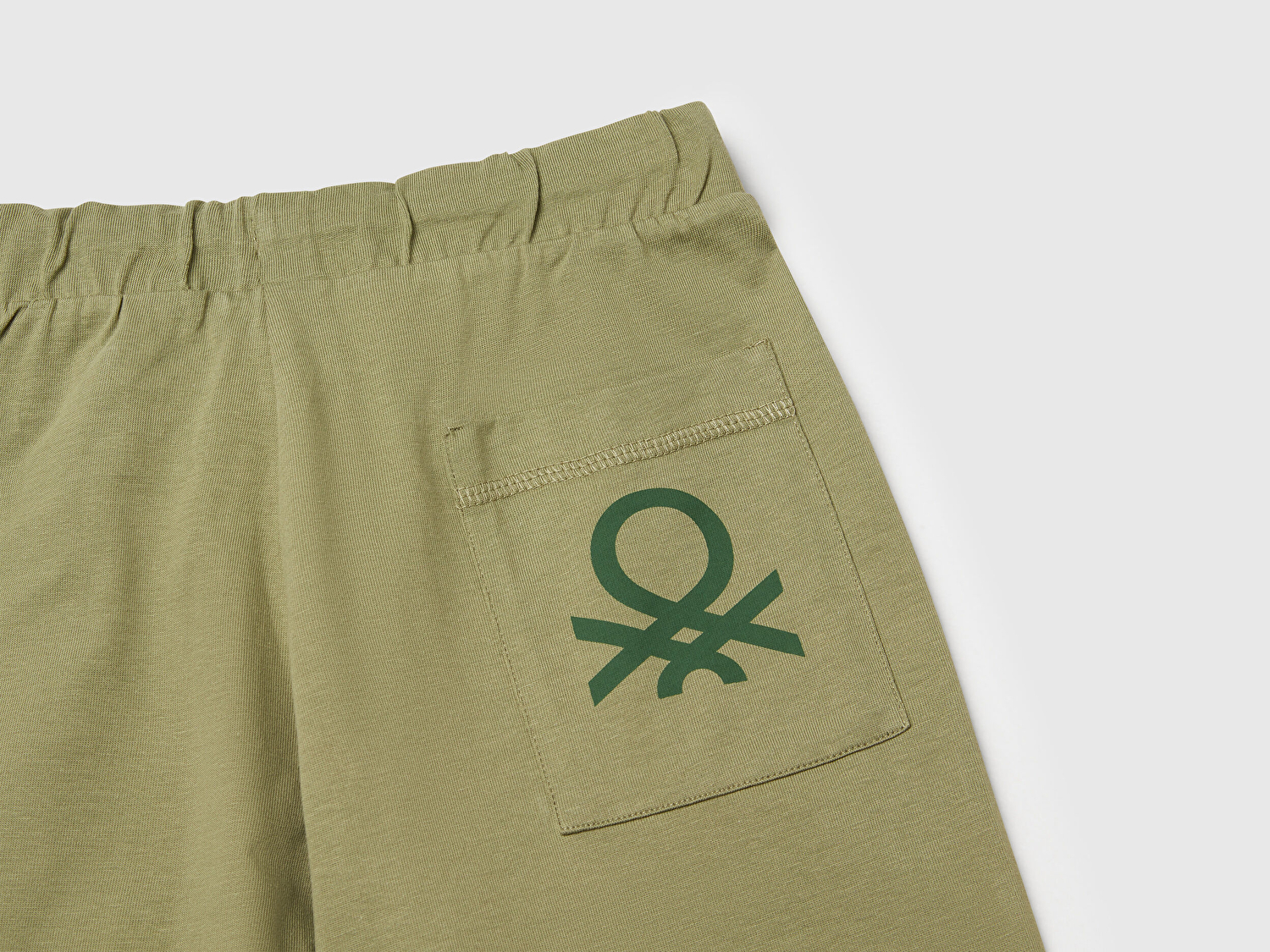 Benetton Erkek Çocuk Haki Arka Cebi Logo Baskılı Beli İpli Şort