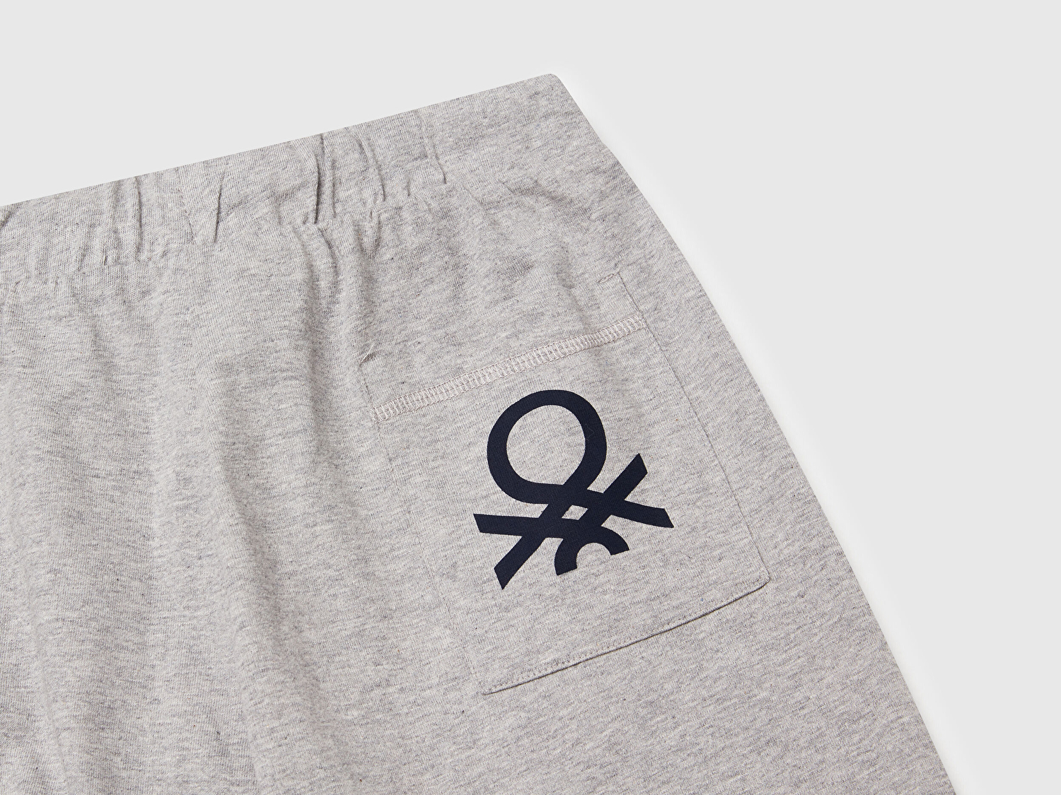 Benetton Erkek Çocuk Gri Melanj Arka Cebi Logo Baskılı Beli İpli Şort
