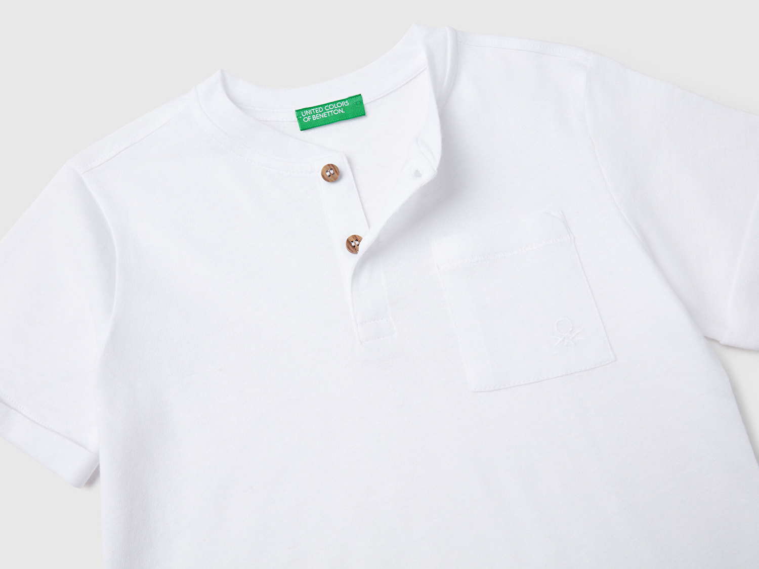 Benetton Erkek Bebek Beyaz Önü Cep Detaylı Hakim Yaka T-Shirt