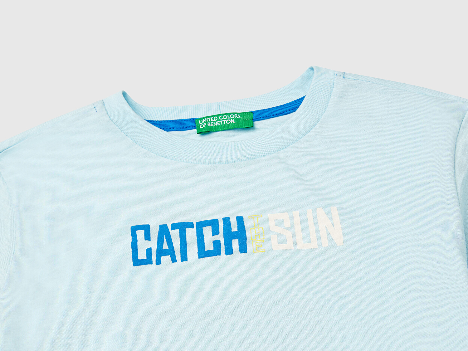 Benetton Erkek Bebek Turkuaz Önü ve Arkası Baskılı Kabartmalı Kontrast Renkli T-Shirt