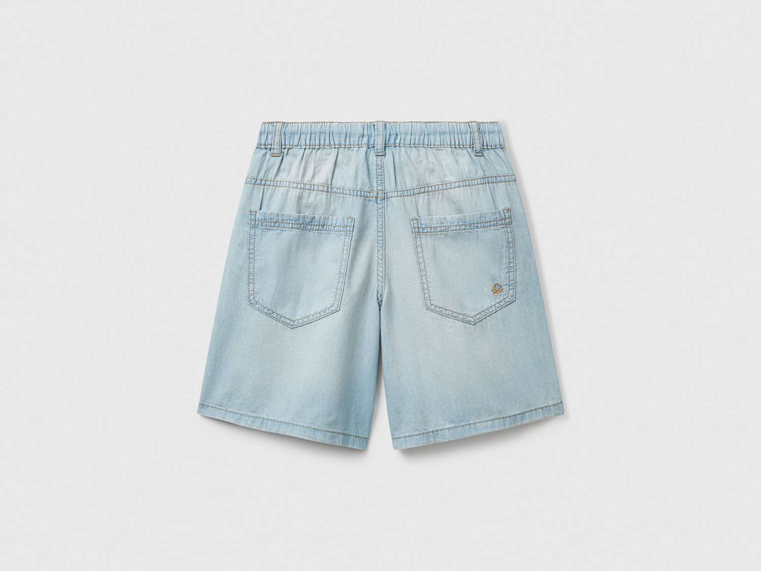 Benetton Erkek Çocuk Açık Denim Arka Cebi Logo Detaylı Büzgü İpli Denim Bermuda Şort