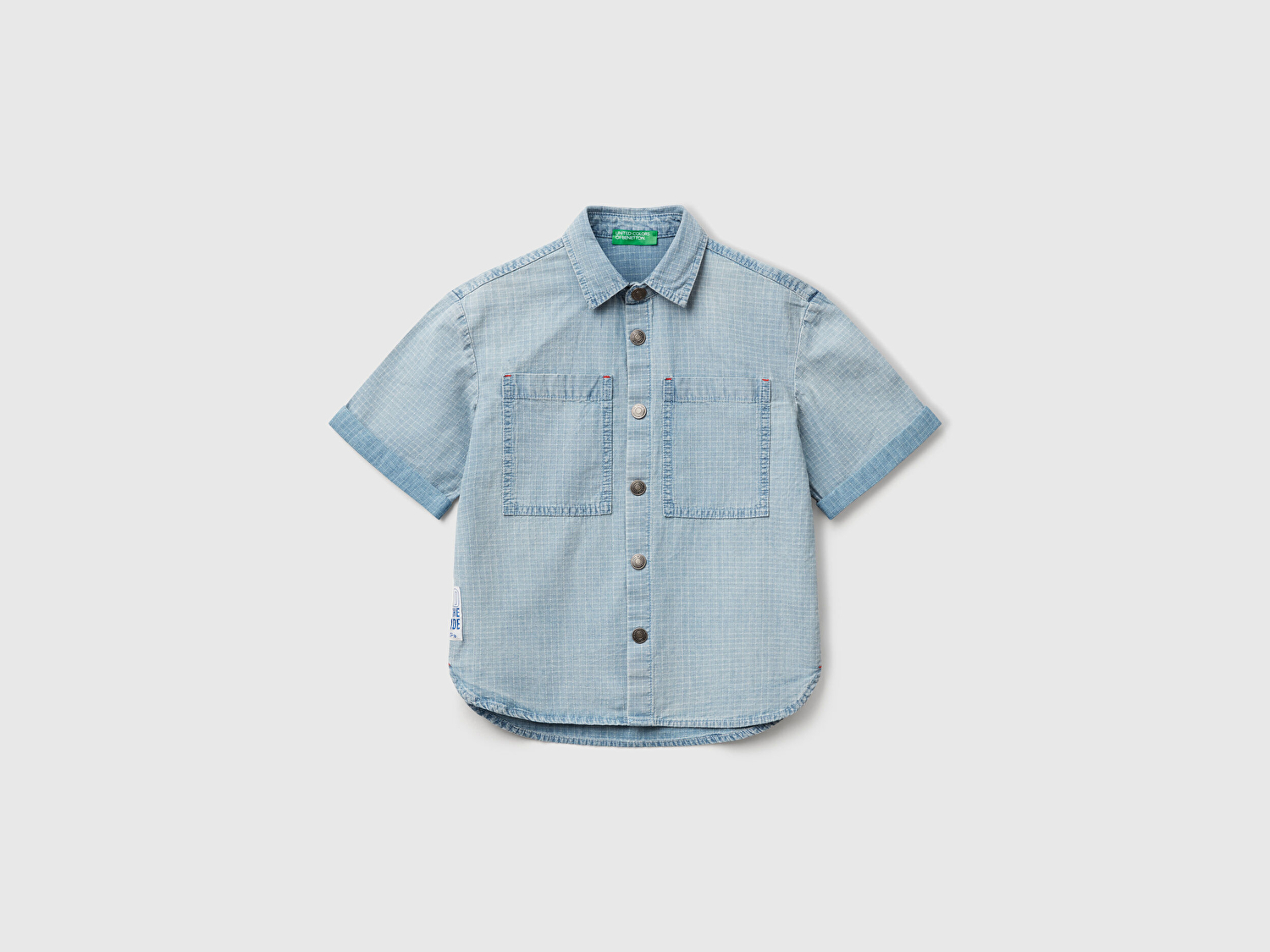 Benetton Erkek Çocuk Açık Denim Etiket Detaylı Önü Cepli Kısa Kollu Denim Gömlek