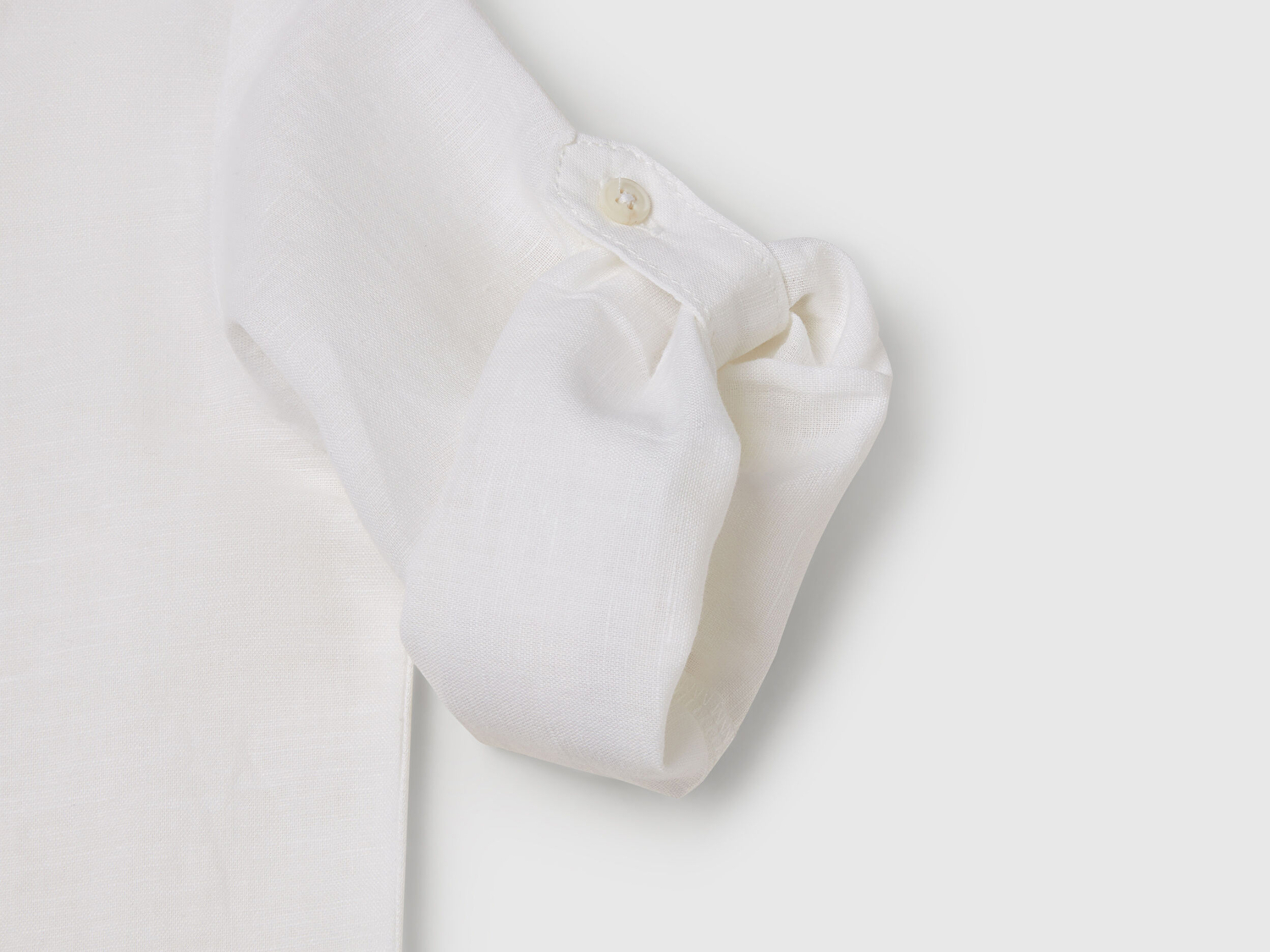 Benetton Erkek Bebek Beyaz Keten Karışımlı Kolu Kıvırmalı Hakim Yaka Gömlek