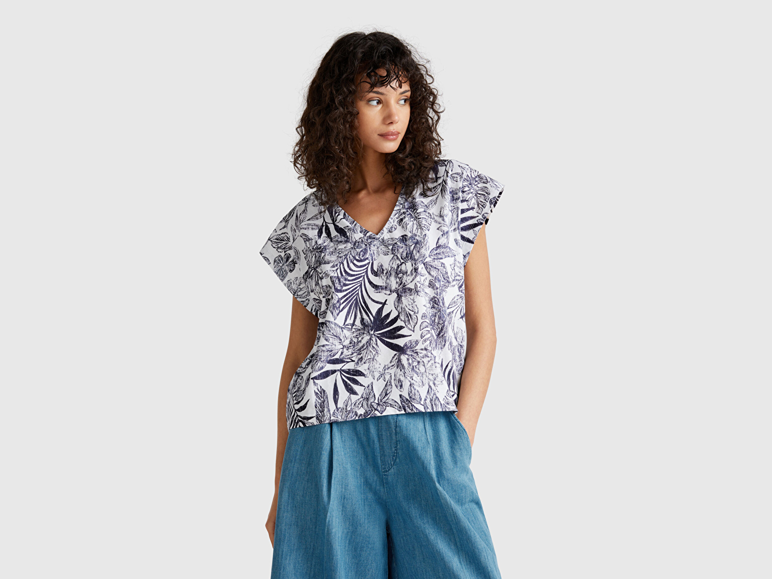 Benetton Kadın Mavi Mix %100 Koton Desenli V Yaka T-Shirt