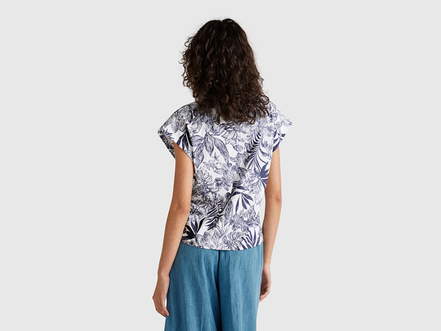 Benetton Kadın Mavi Mix %100 Koton Desenli V Yaka T-Shirt