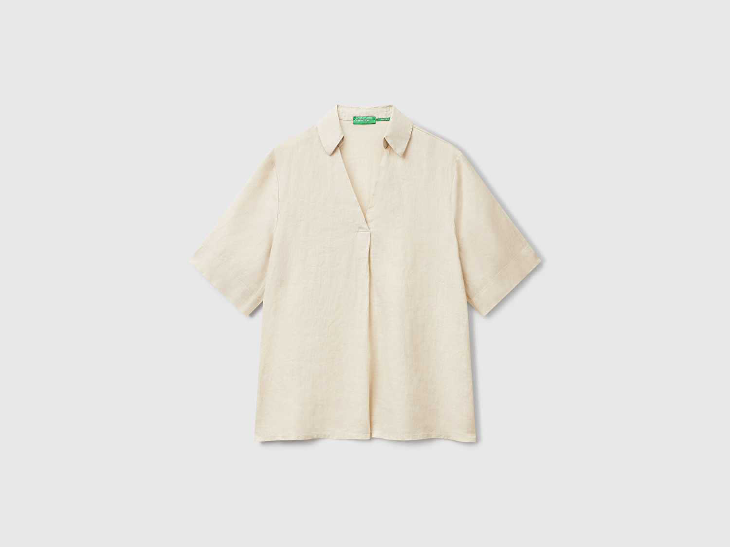 Benetton Kadın Taş Rengi %100 Keten Relax Fit V Gömlek Yakalı Kısa Kollu Bluz