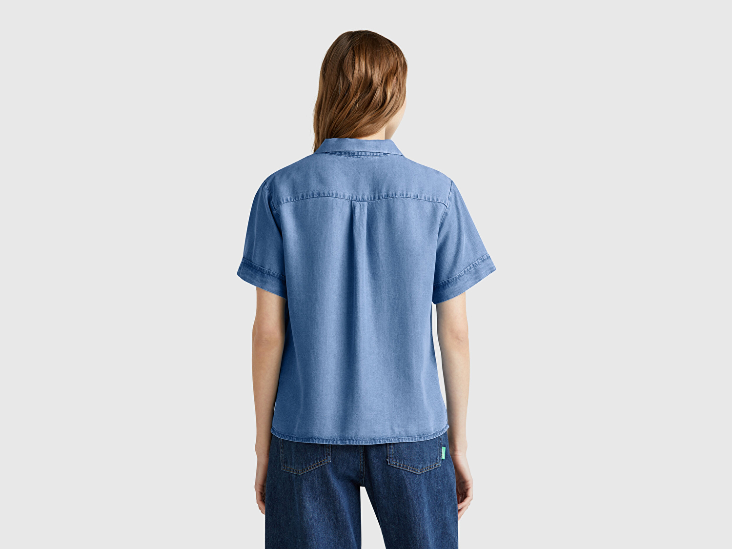 Benetton Kadın Açık Mavi %100 Liyosel Kısa Kollu Denim Gömlek