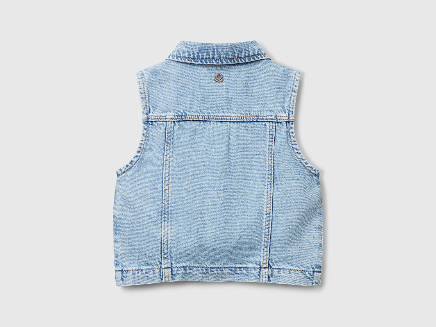 Benetton Kız Bebek Denim Önü Makrome Detaylı Logo İşlemeli Regular Fit Denim Yelek