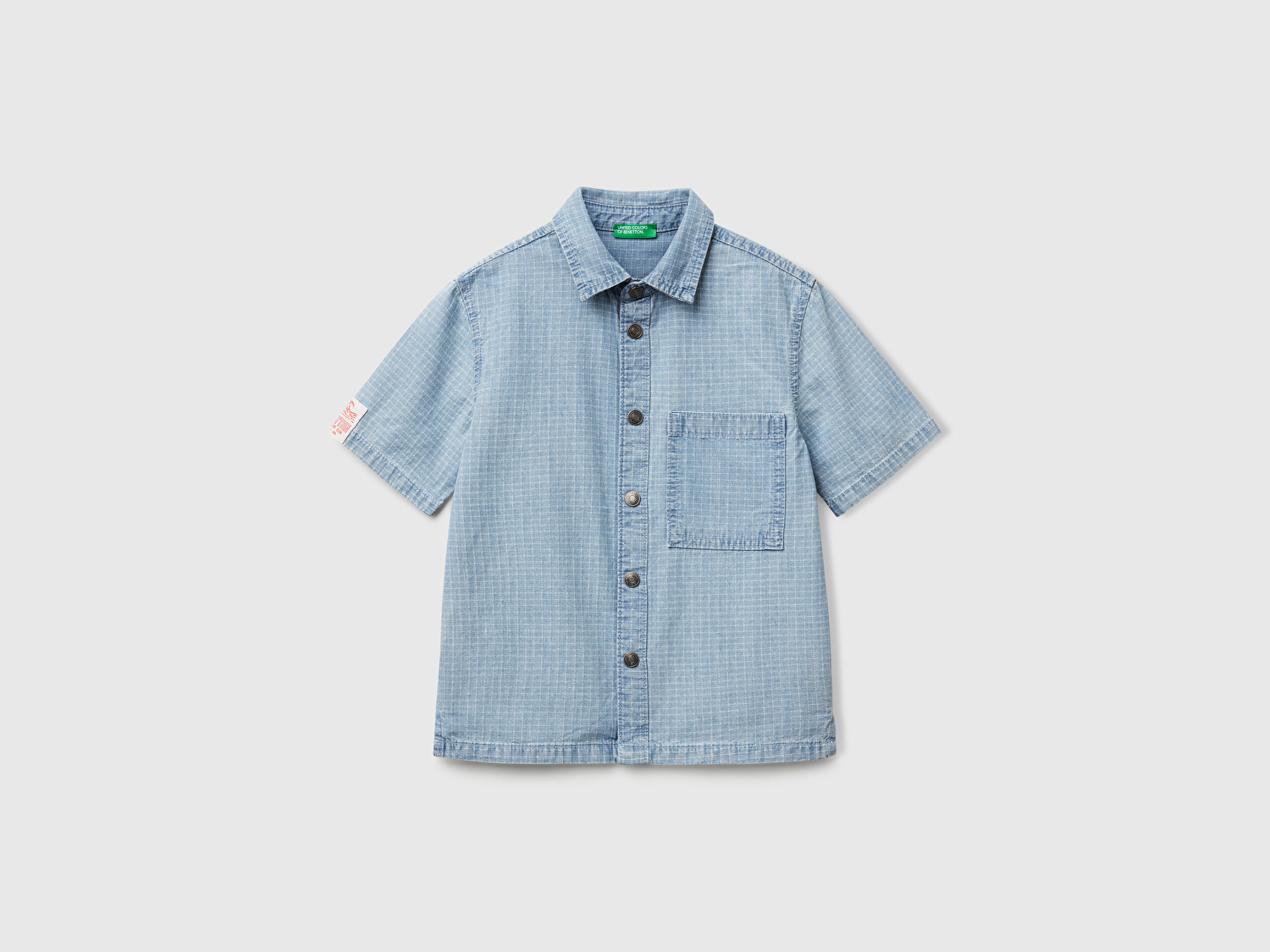 Benetton Erkek Bebek Açık Denim Kolu Etiket Detaylı Önü Cepli Kısa Kollu Denim Gömlek