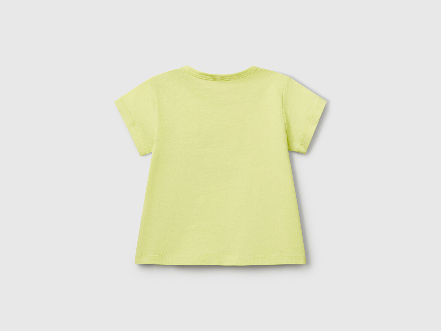 Benetton Bebek Sarı Önü Baskılı Omzu Çıtçıt Düğmeli T-Shirt