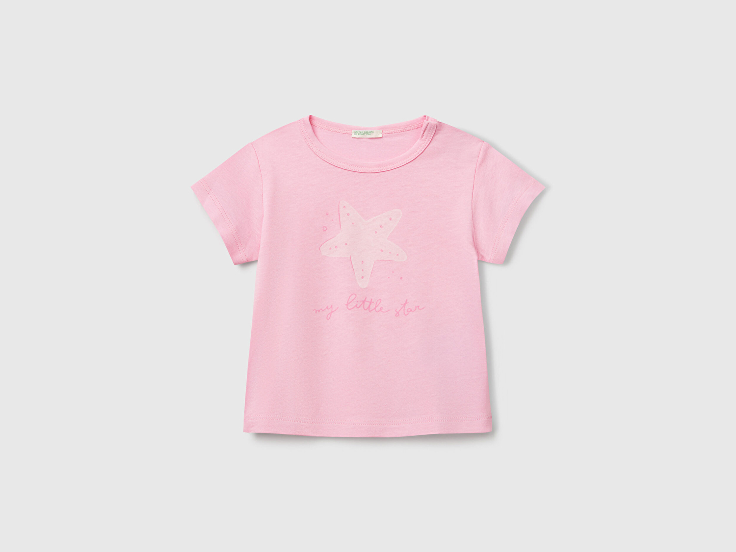 Benetton Bebek Pembe Önü Baskılı Omzu Çıtçıt Düğmeli T-Shirt