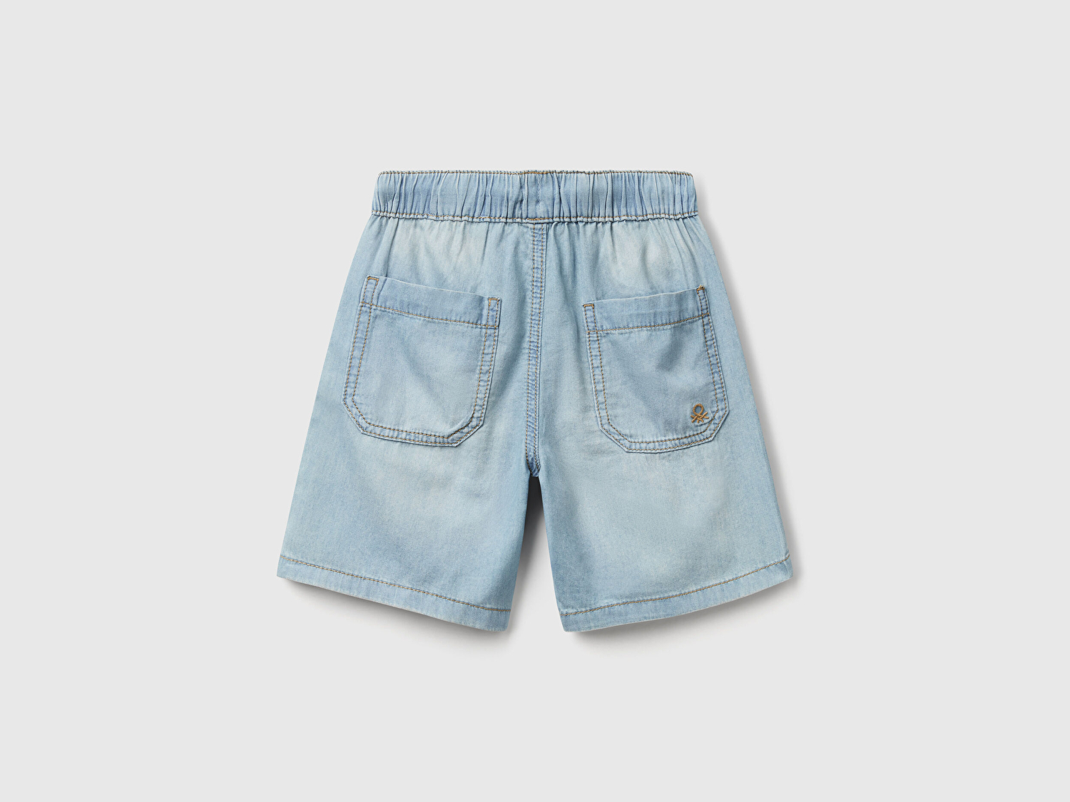 Benetton Erkek Bebek Açık Denim Arka Cebi Logo İşlemeli Büzgü İpli Denim Bermuda Şort