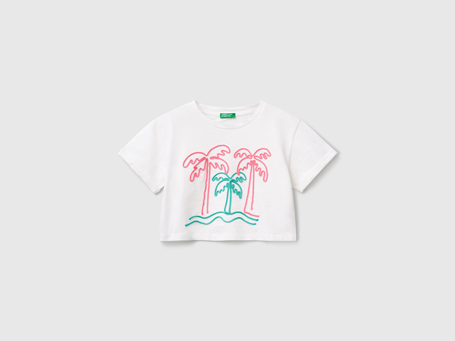 Benetton Kız Çocuk Beyaz Nakışlı Bisiklet Yaka Crop T-Shirt