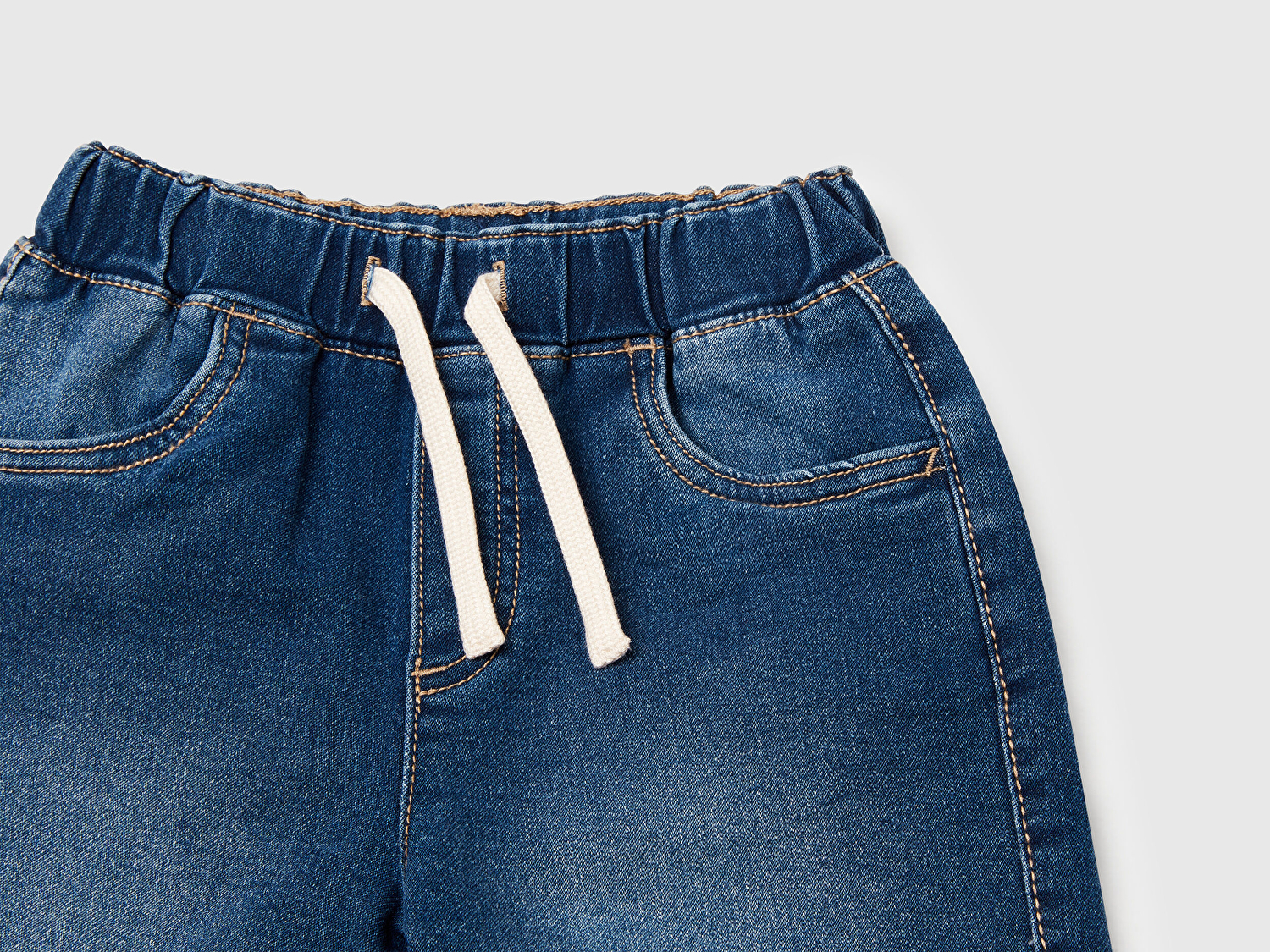 Benetton Erkek Bebek Koyu Denim Yan Cebi Logo İşlemeli Büzgü İpli Denim Bermuda Şort