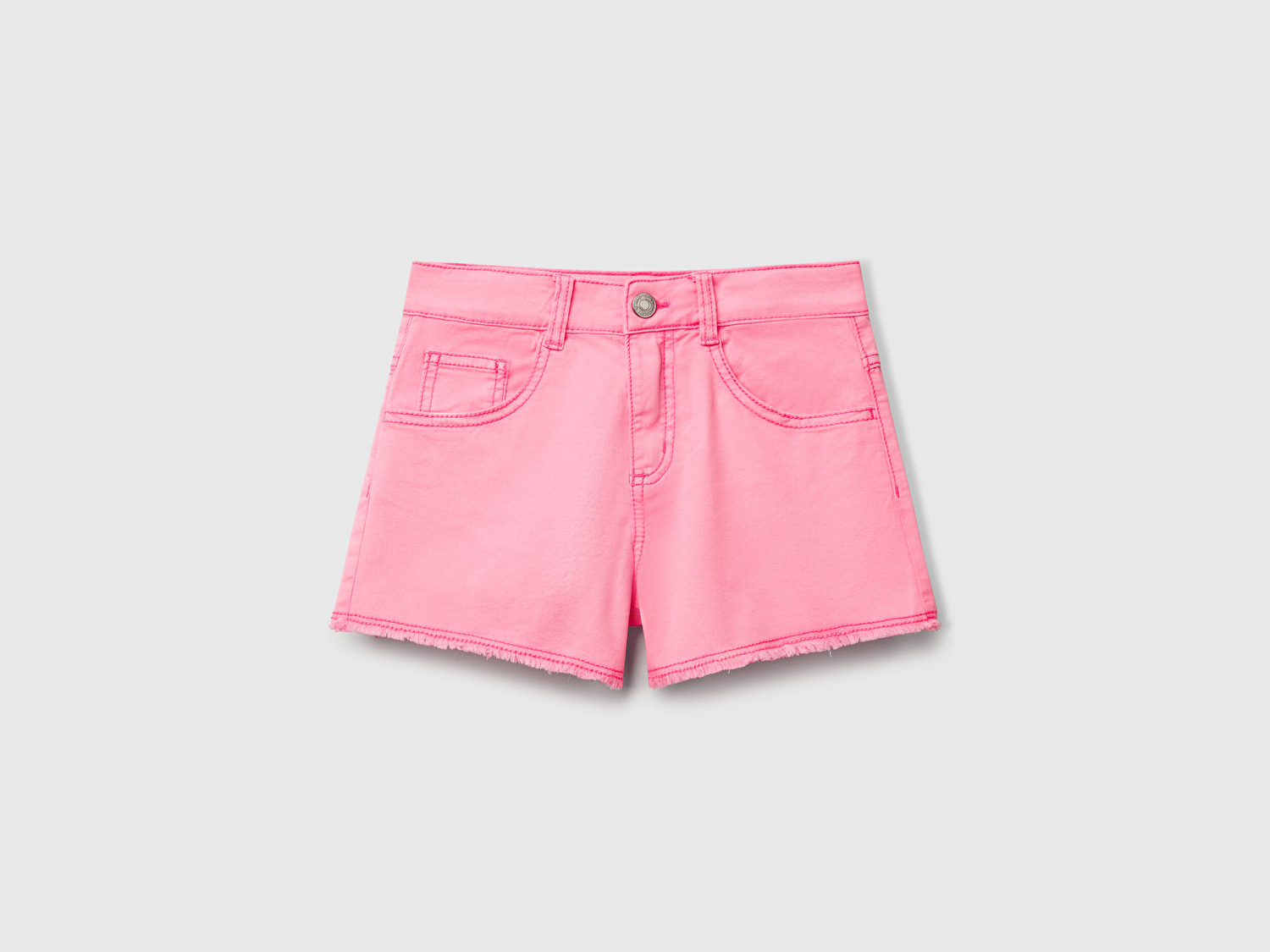 Benetton Kız Çocuk Pembe Arka Cebi Logo İşlemeli Düğmeli 5 Cepli Streç Şort
