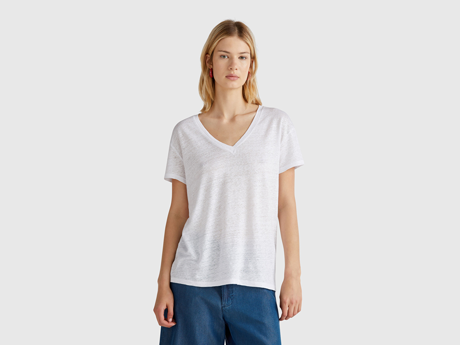 Benetton Kadın Beyaz %100 Keten Düşük Omuzlu Relax Fit V Yaka T-Shirt