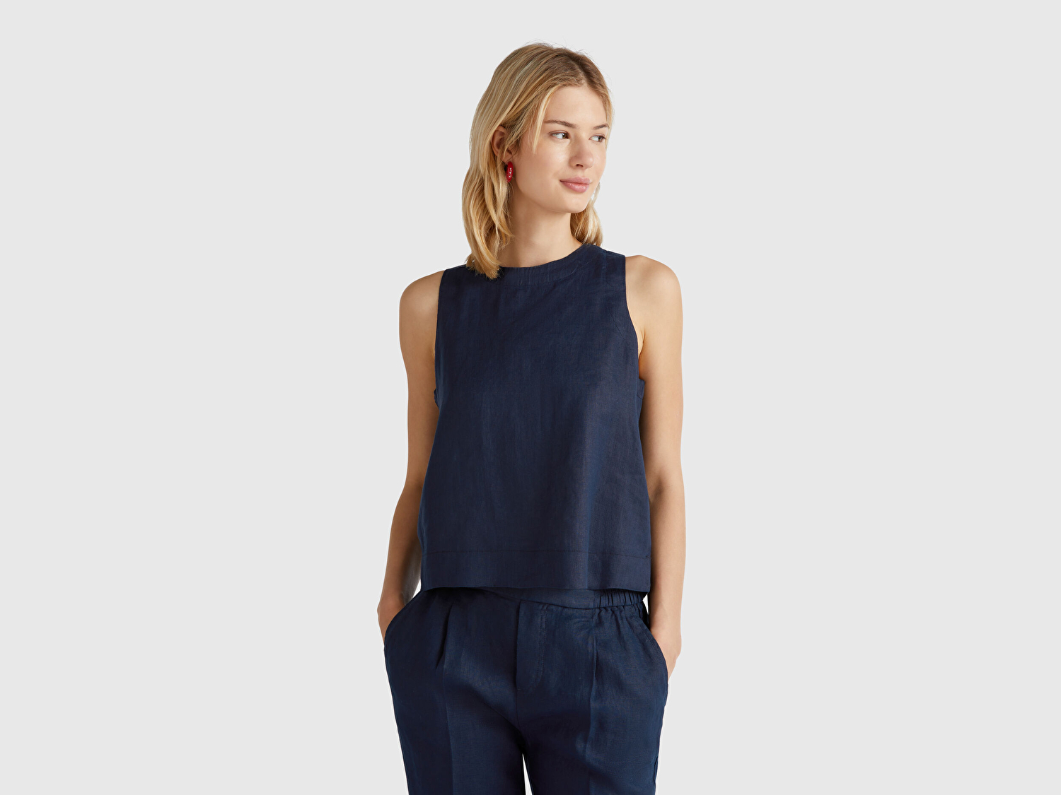 Benetton Kadın Lacivert %100 Keten Kolsuz Bluz
