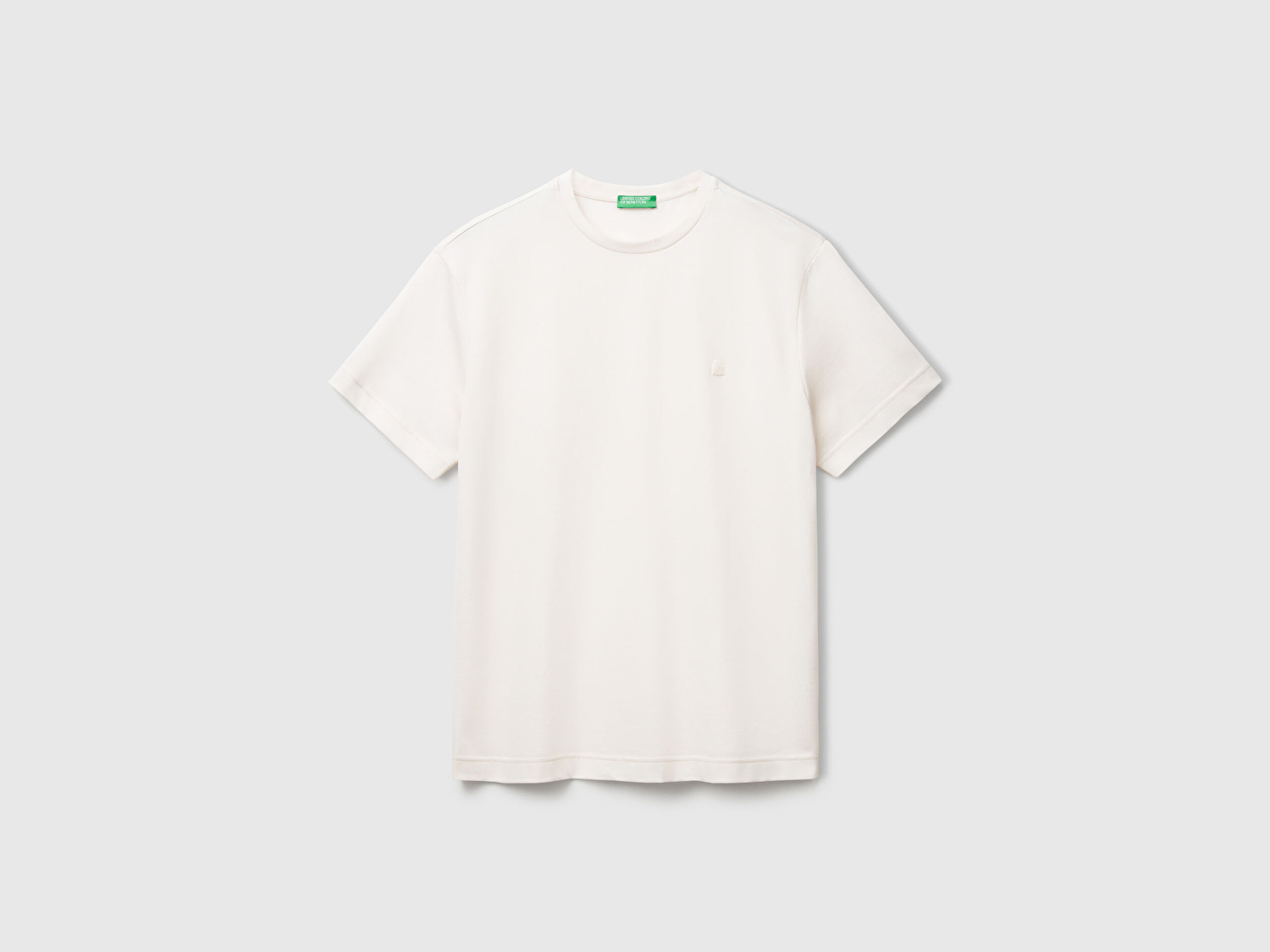 Benetton Erkek Krem %100 Pamuk Göğsü Yama Logo İşlemeli Bisiklet Yaka T-Shirt